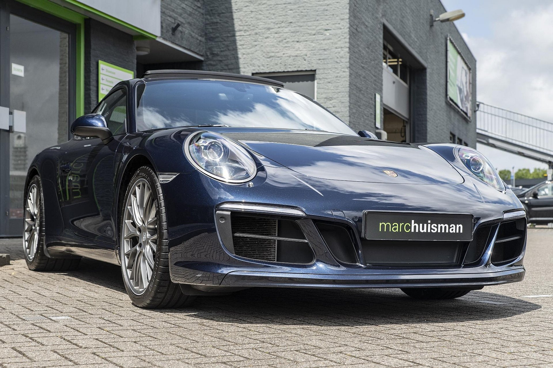 Porsche 911