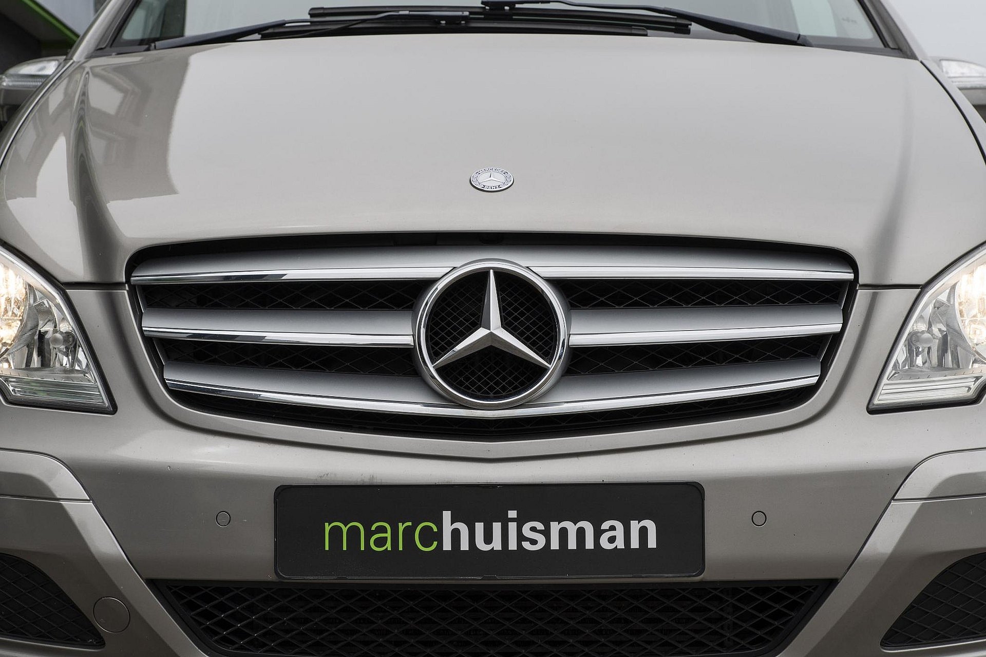 Mercedes-Benz 
