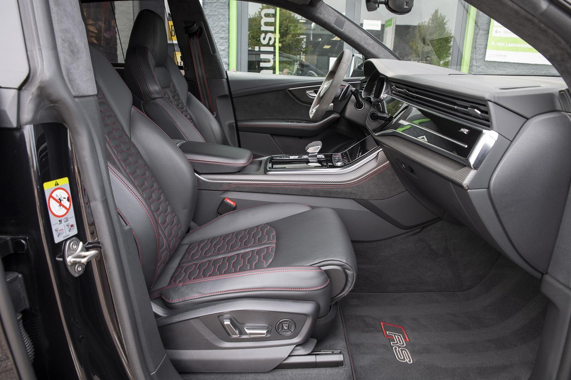 Audi RSQ8