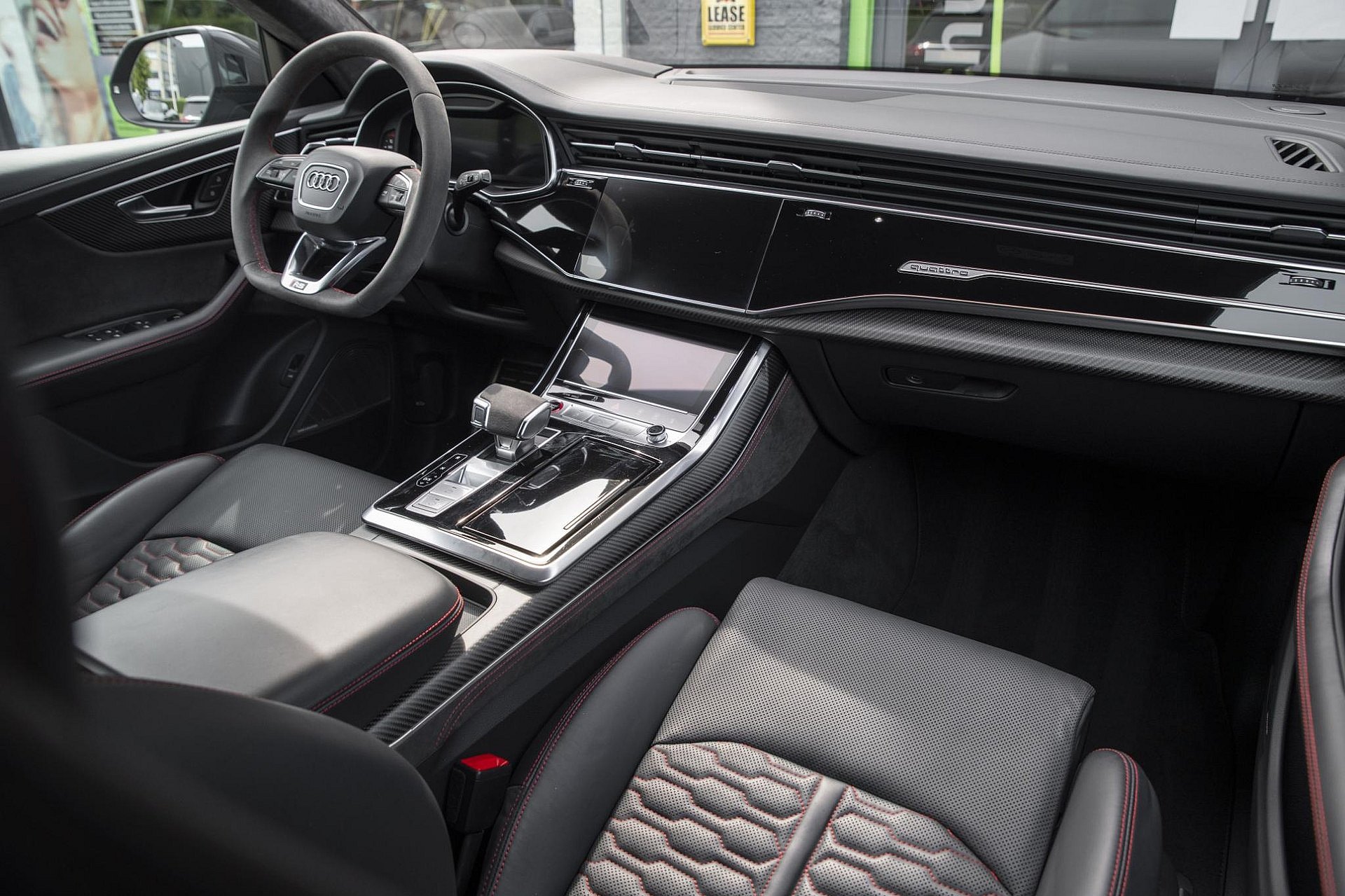 Audi RSQ8