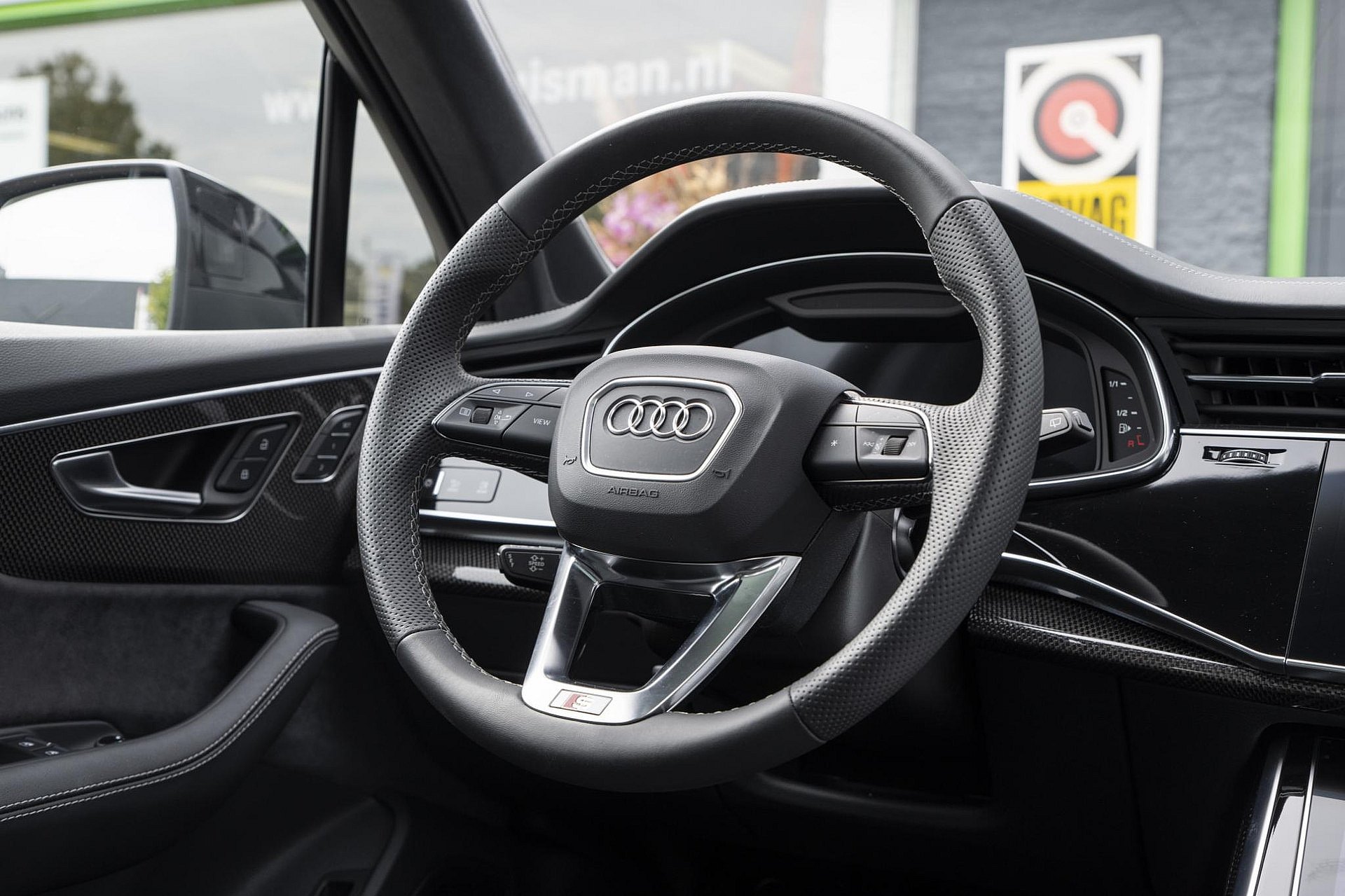 Audi SQ7 