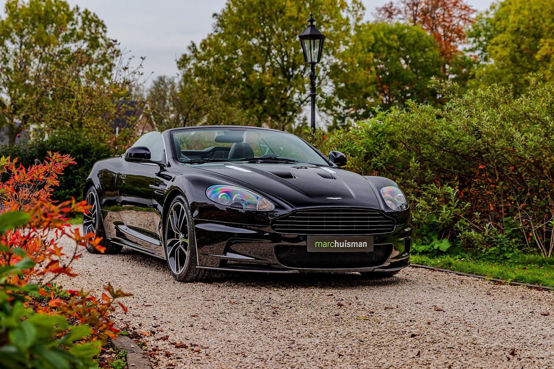 Aston Martin DBS 
