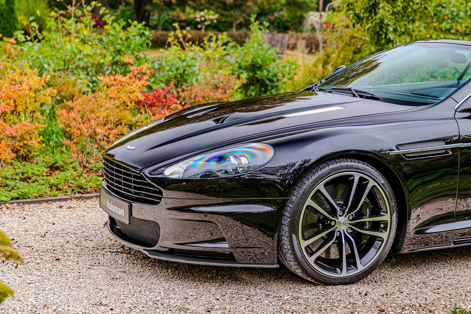 Aston Martin DBS 