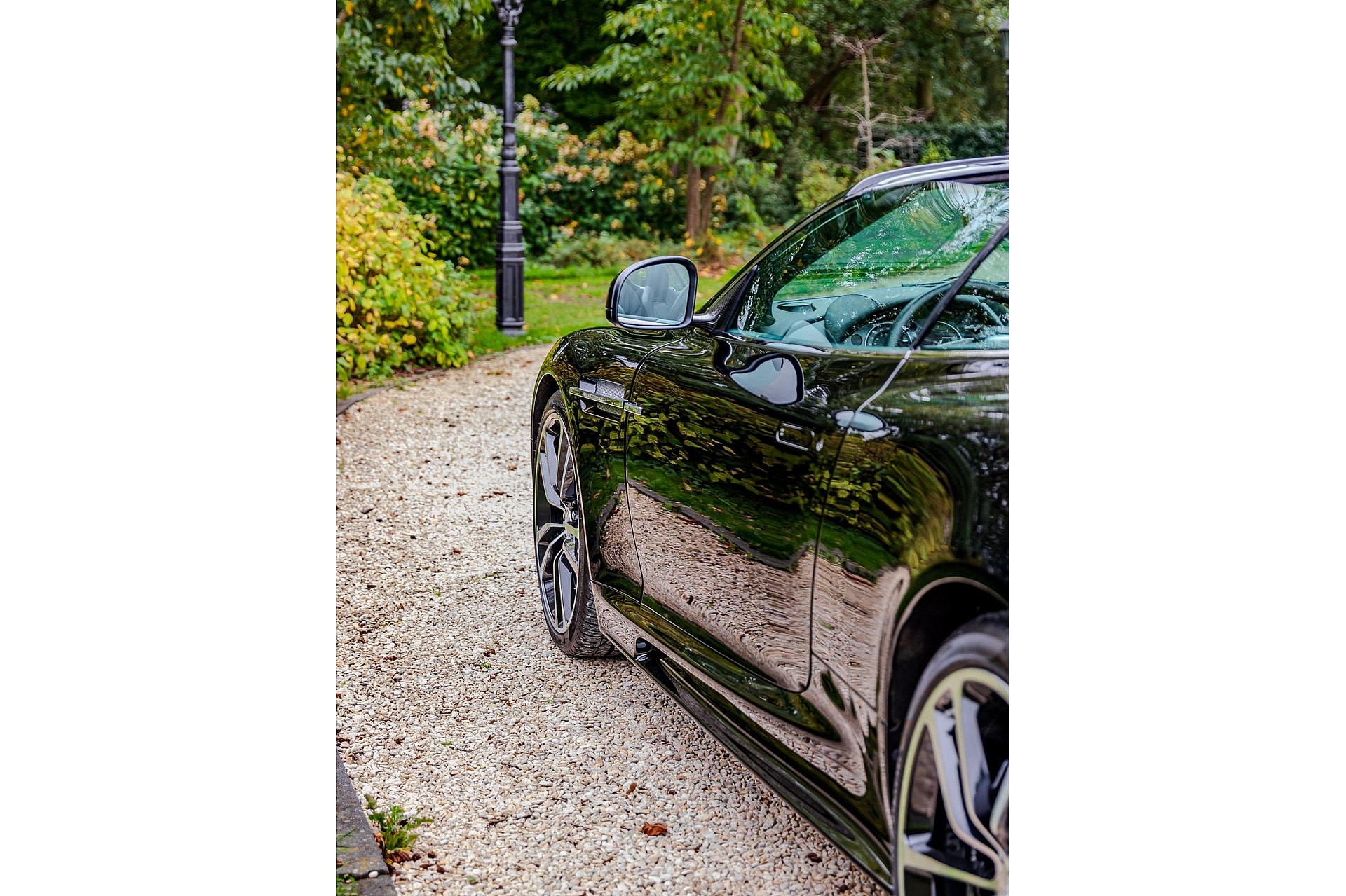 Aston Martin DBS 