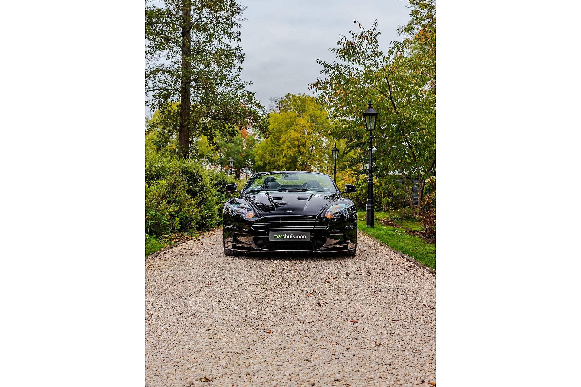 Aston Martin DBS 