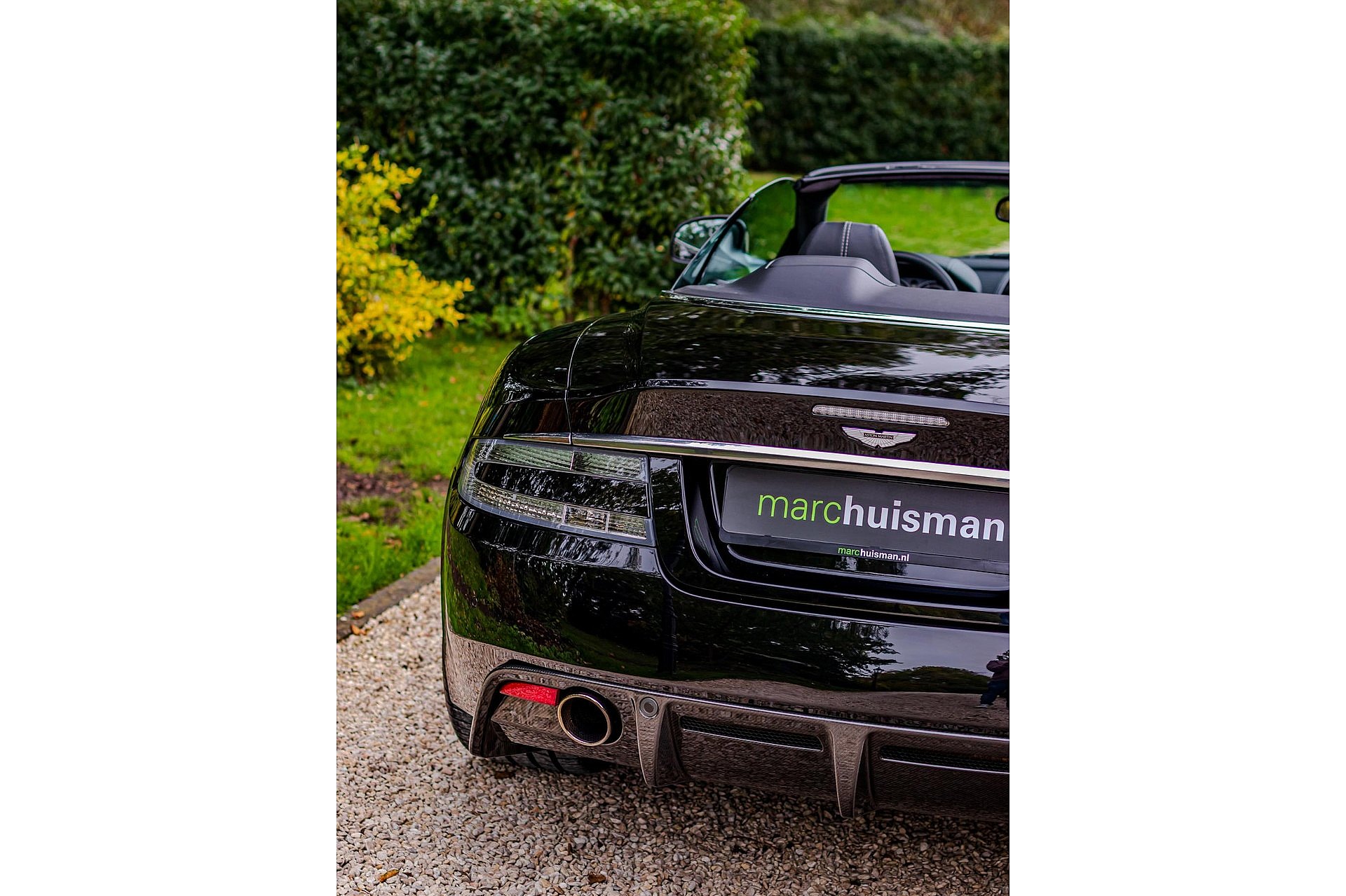 Aston Martin DBS 