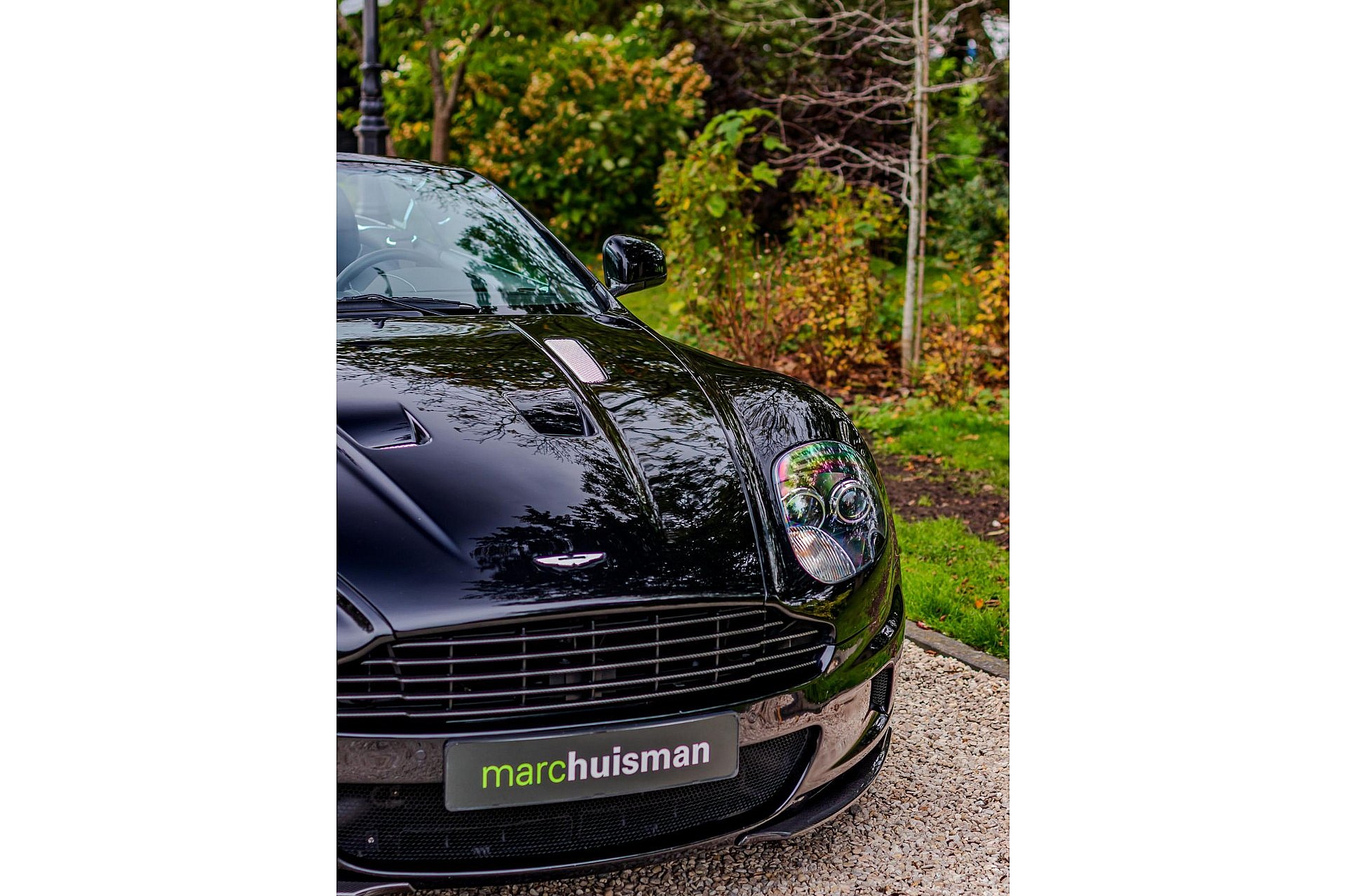 Aston Martin DBS 