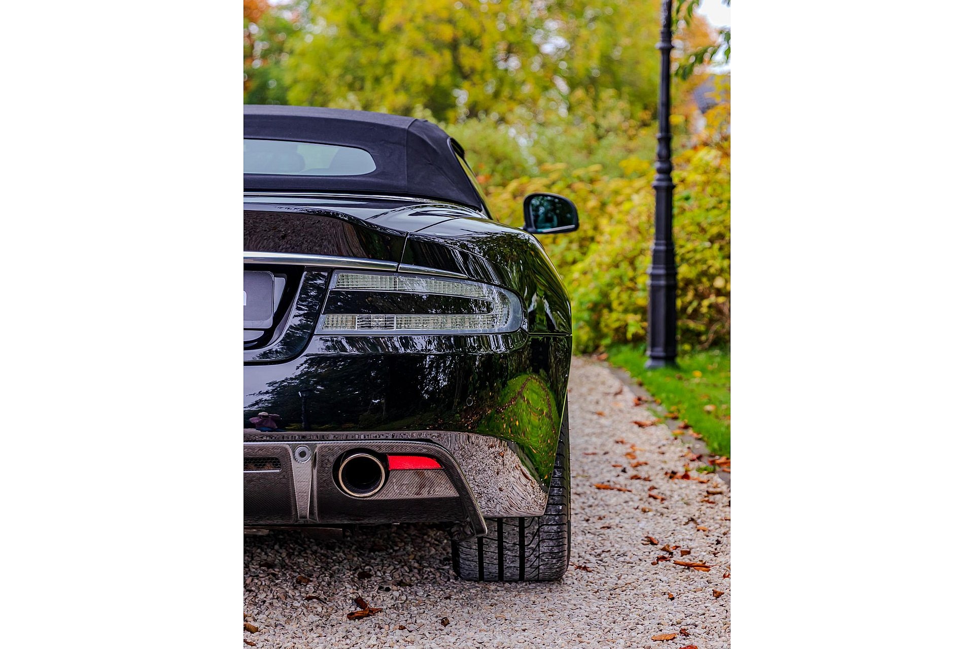 Aston Martin DBS 