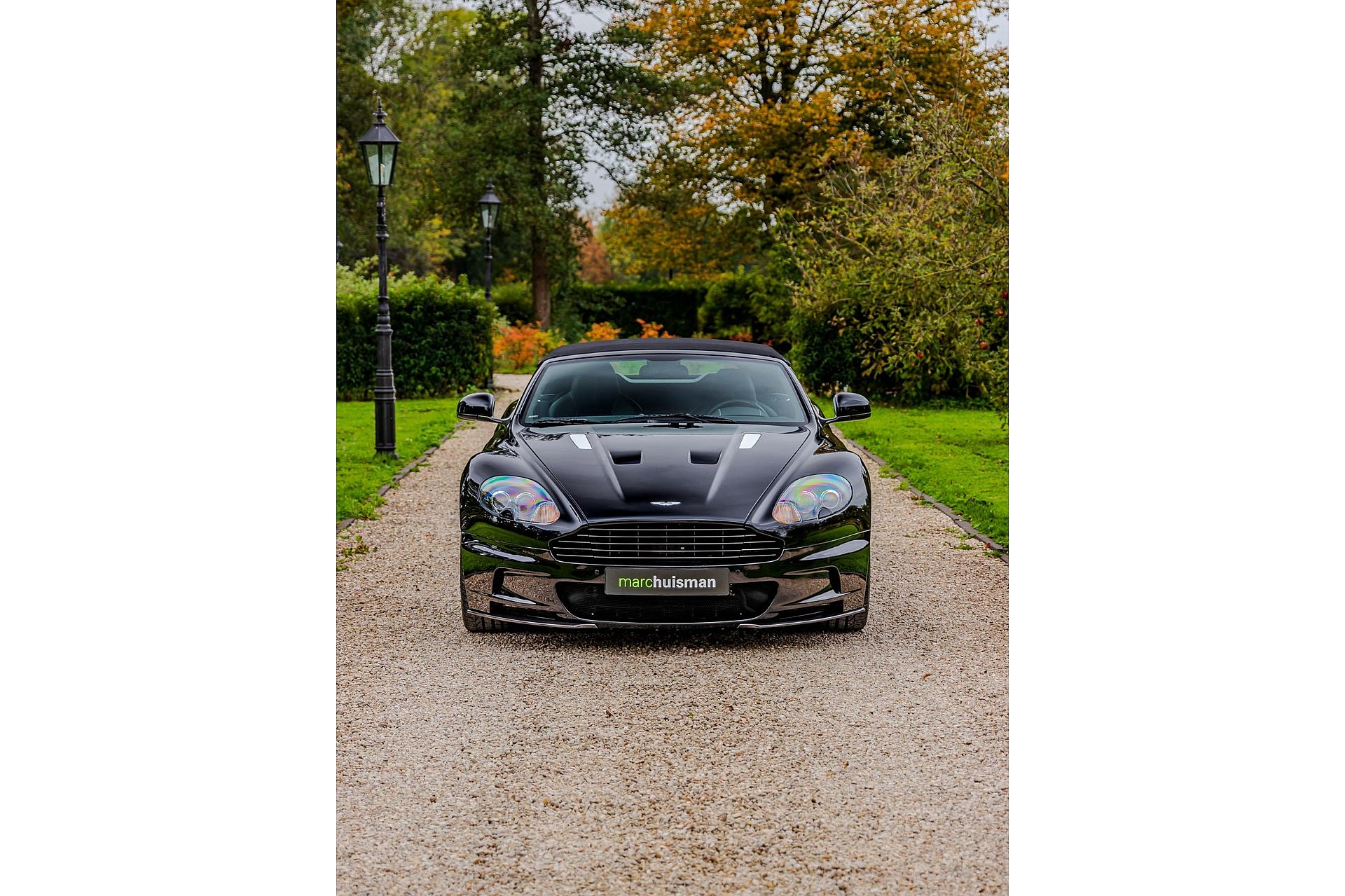 Aston Martin DBS 