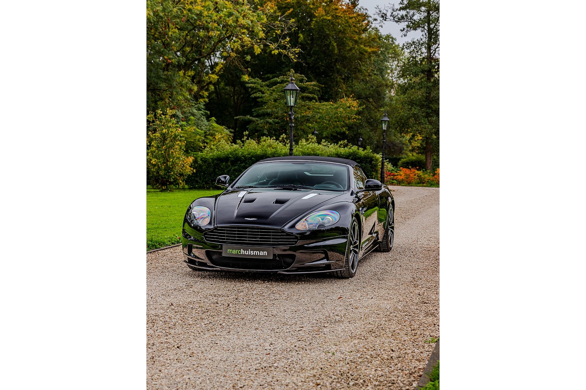 Aston Martin DBS 