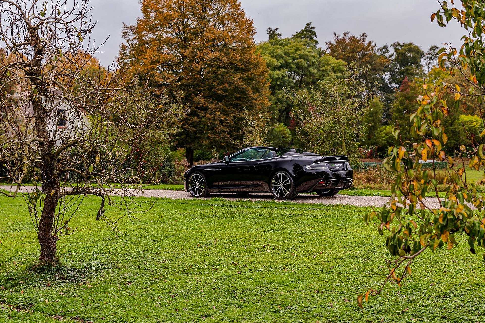 Aston Martin DBS 