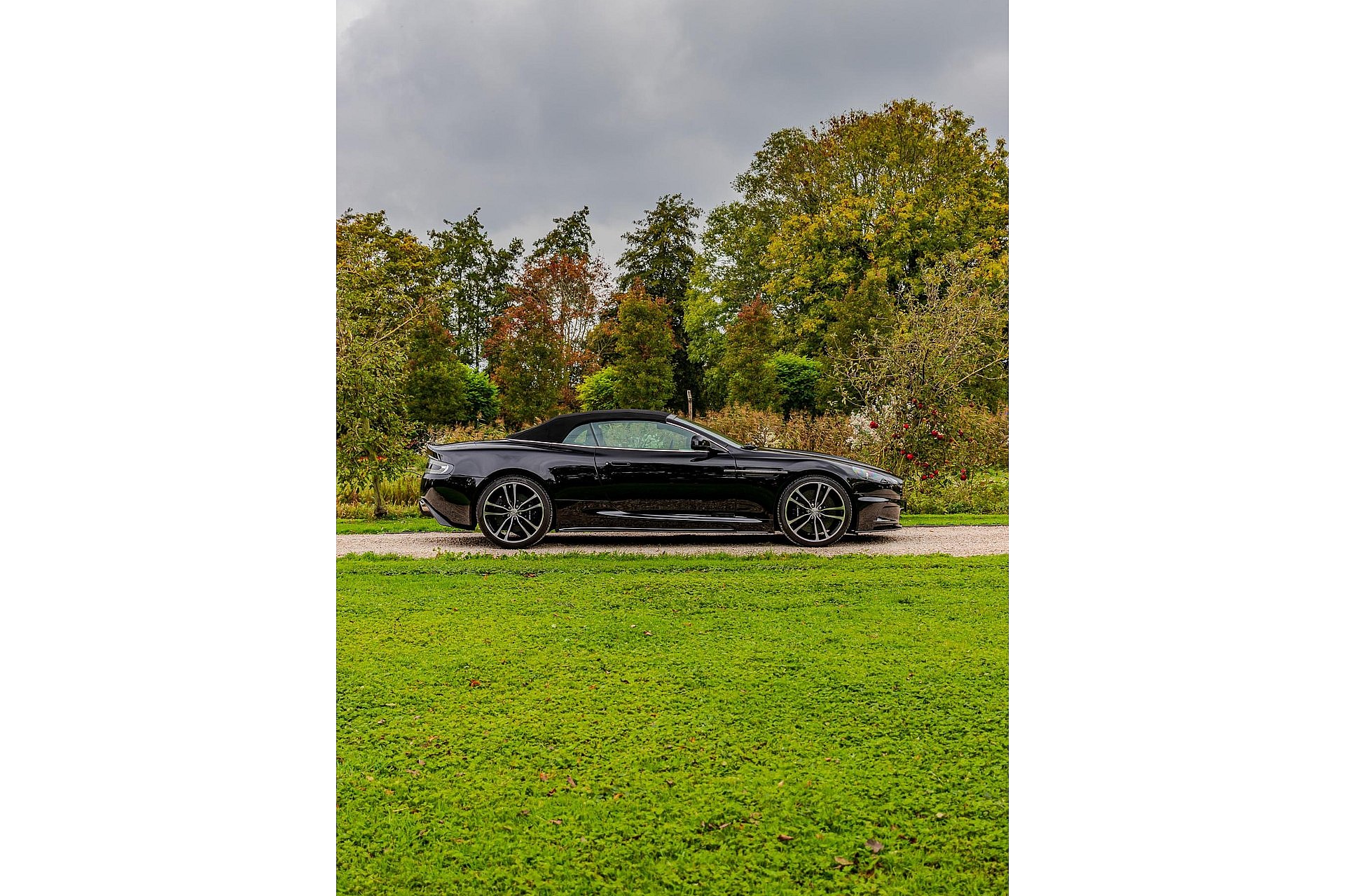 Aston Martin DBS 