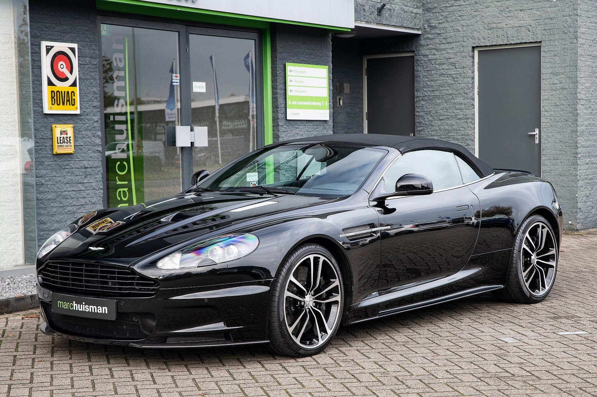 Aston Martin DBS 