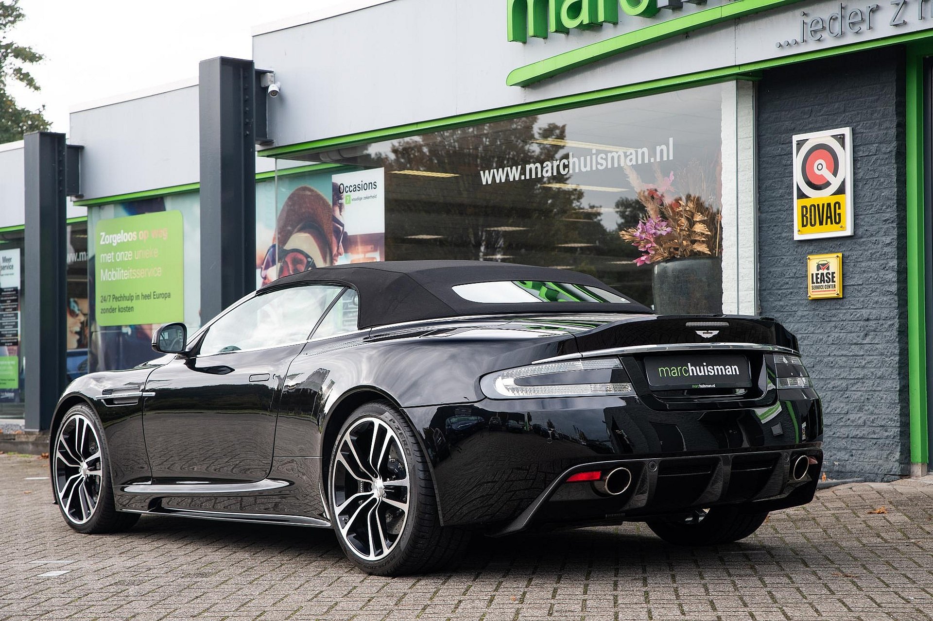 Aston Martin DBS 