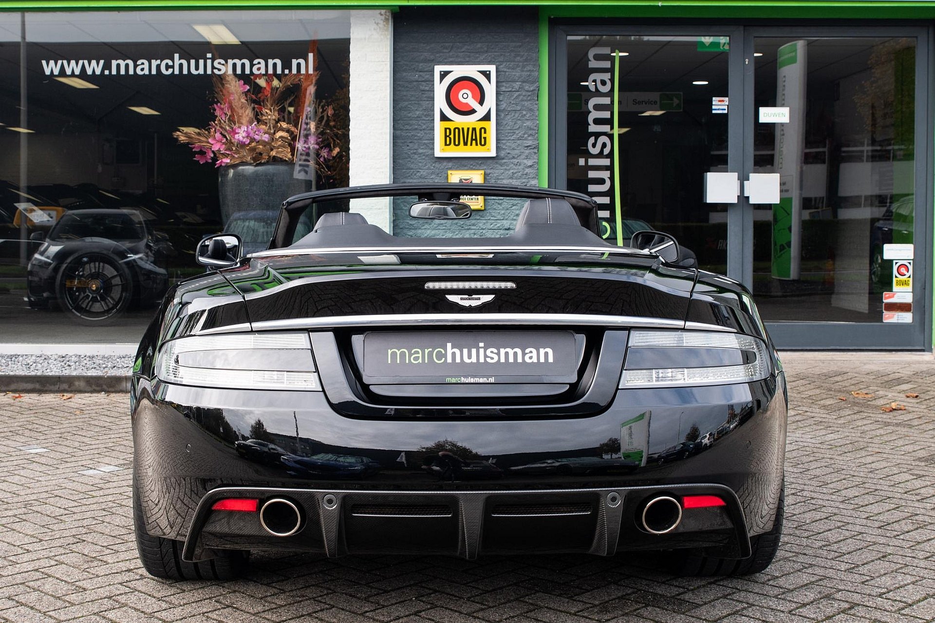 Aston Martin DBS 