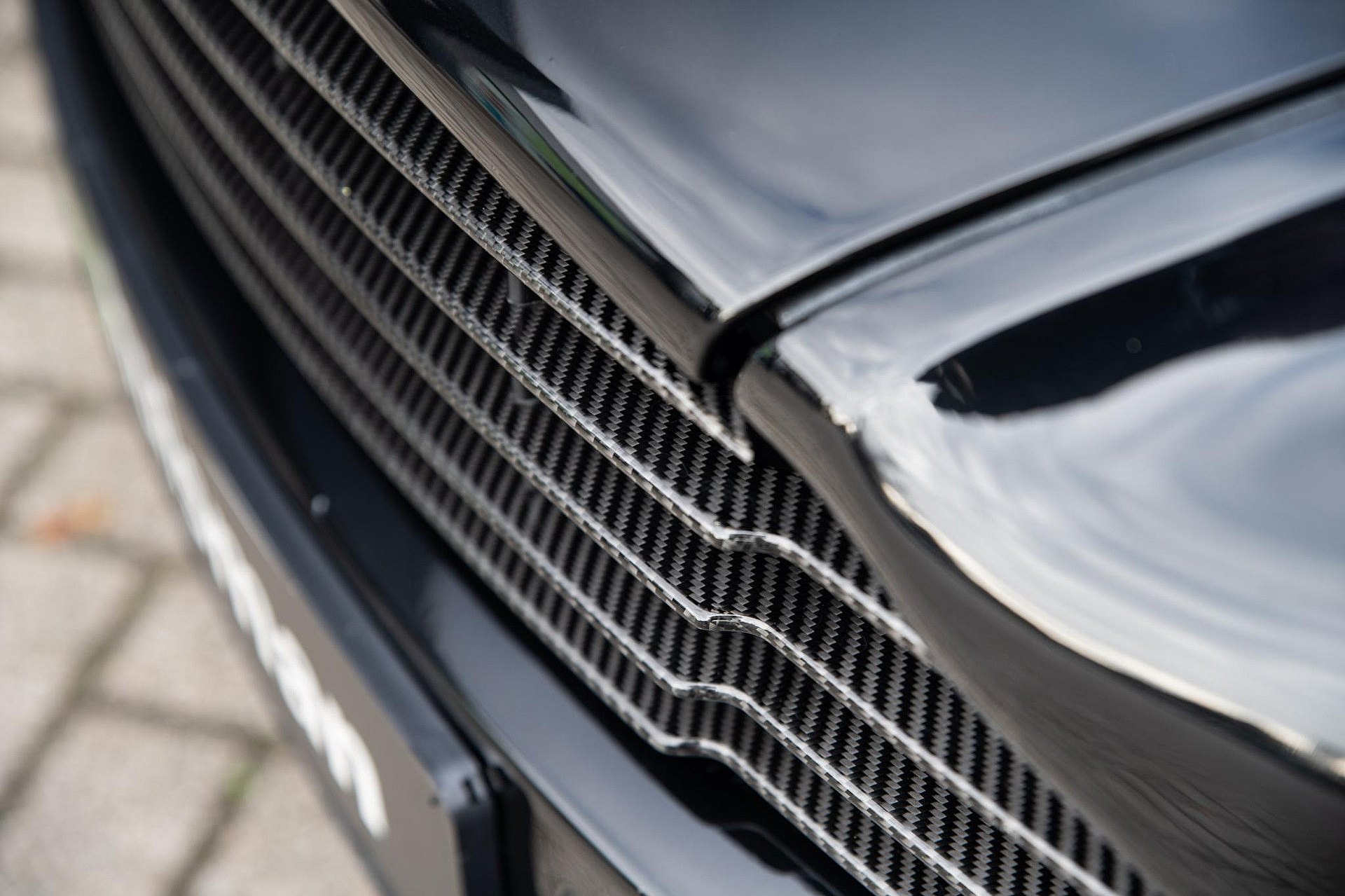 Aston Martin DBS 
