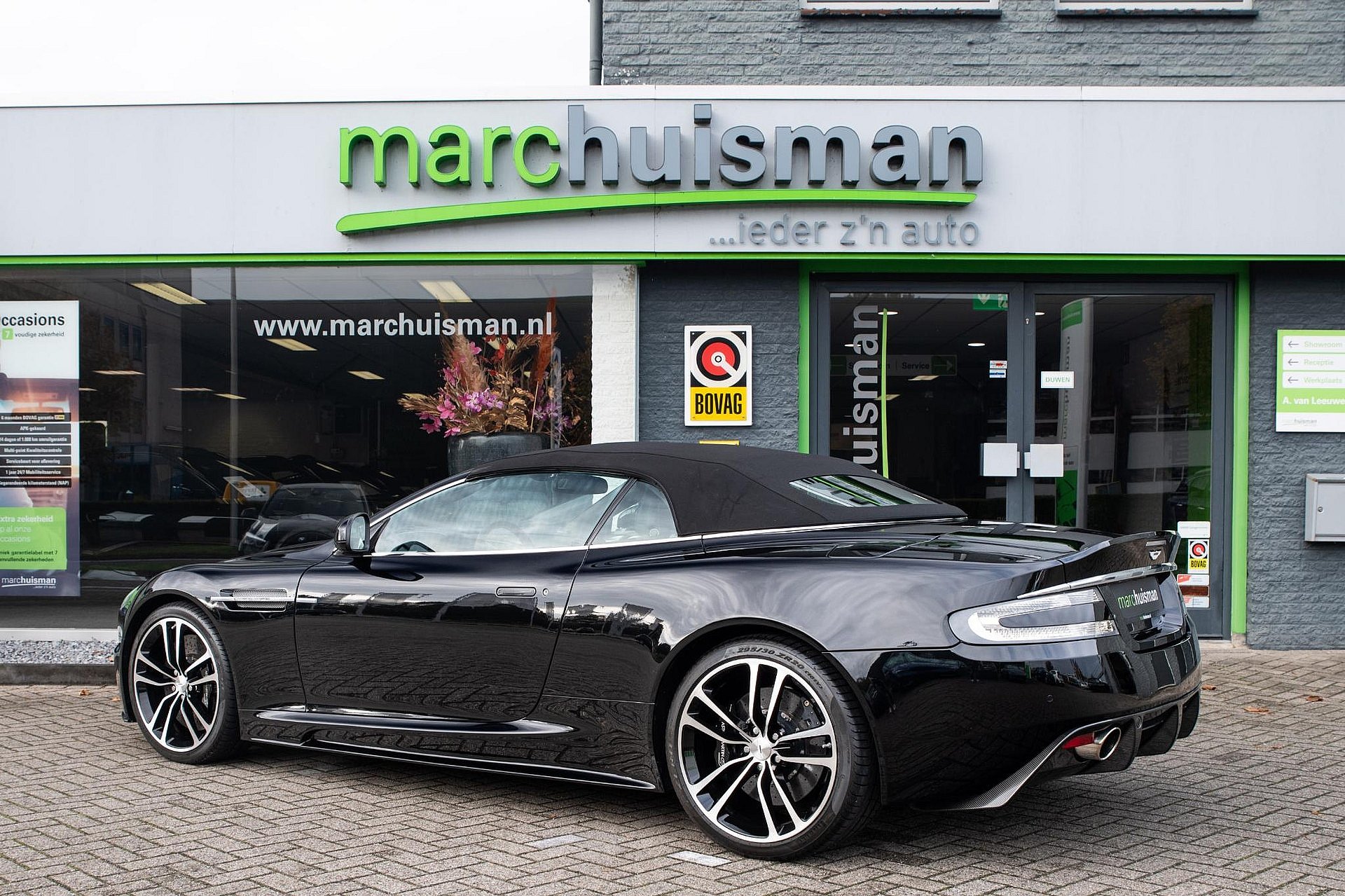 Aston Martin DBS 