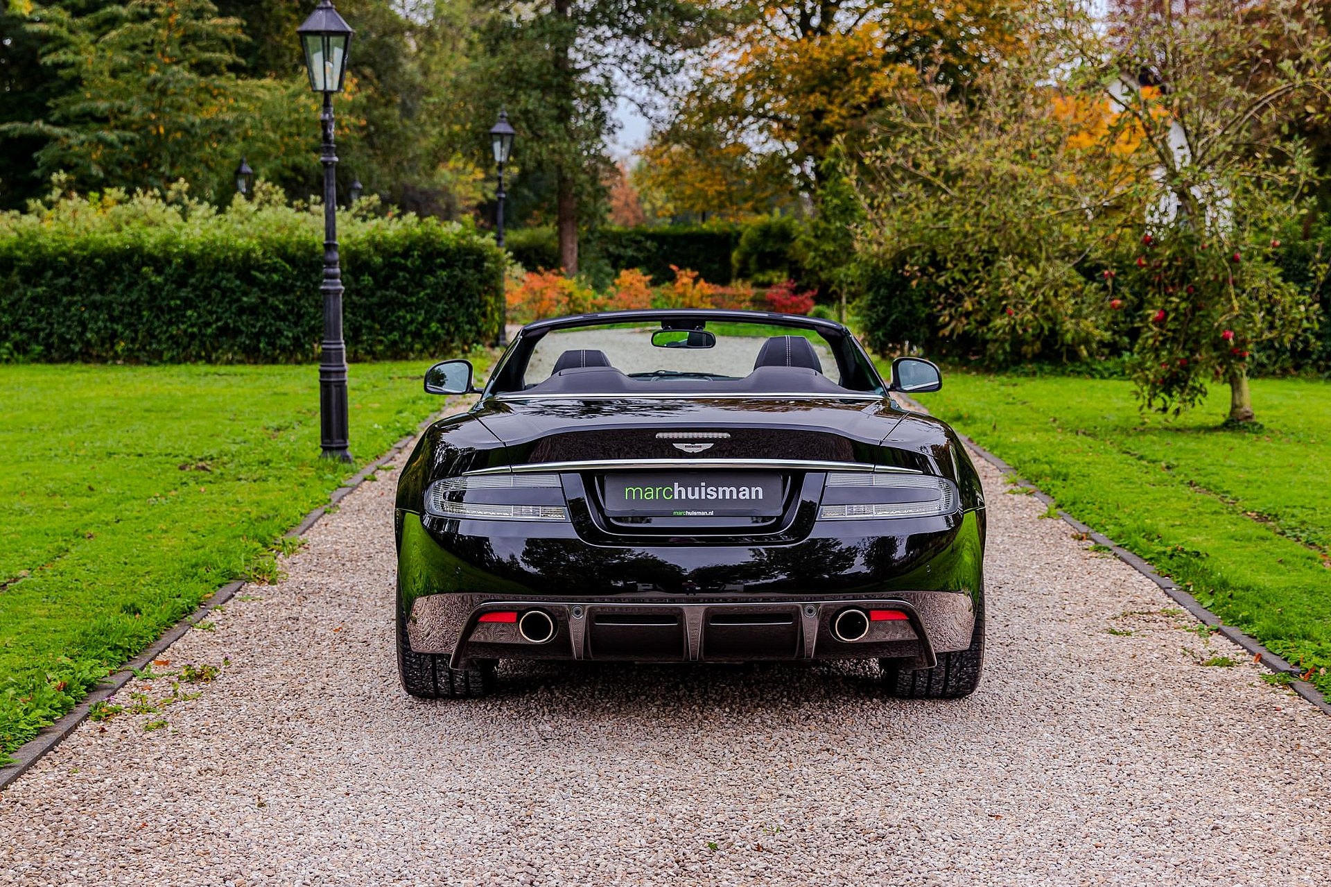 Aston Martin DBS 