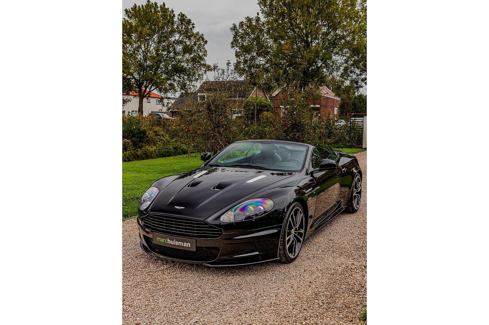 Aston Martin DBS 