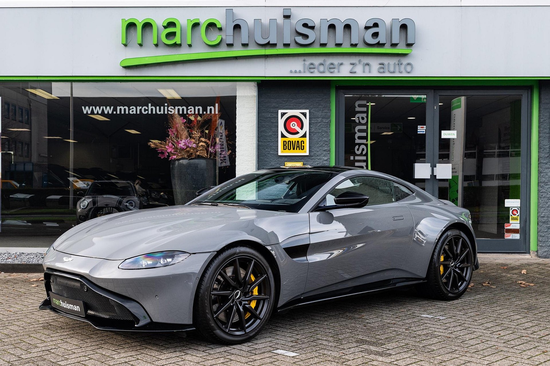 Aston Martin Vantage 4.0 V8 / CHINA GREY / ALCANTARA INT. / SP. PLUS PACK + STOEL