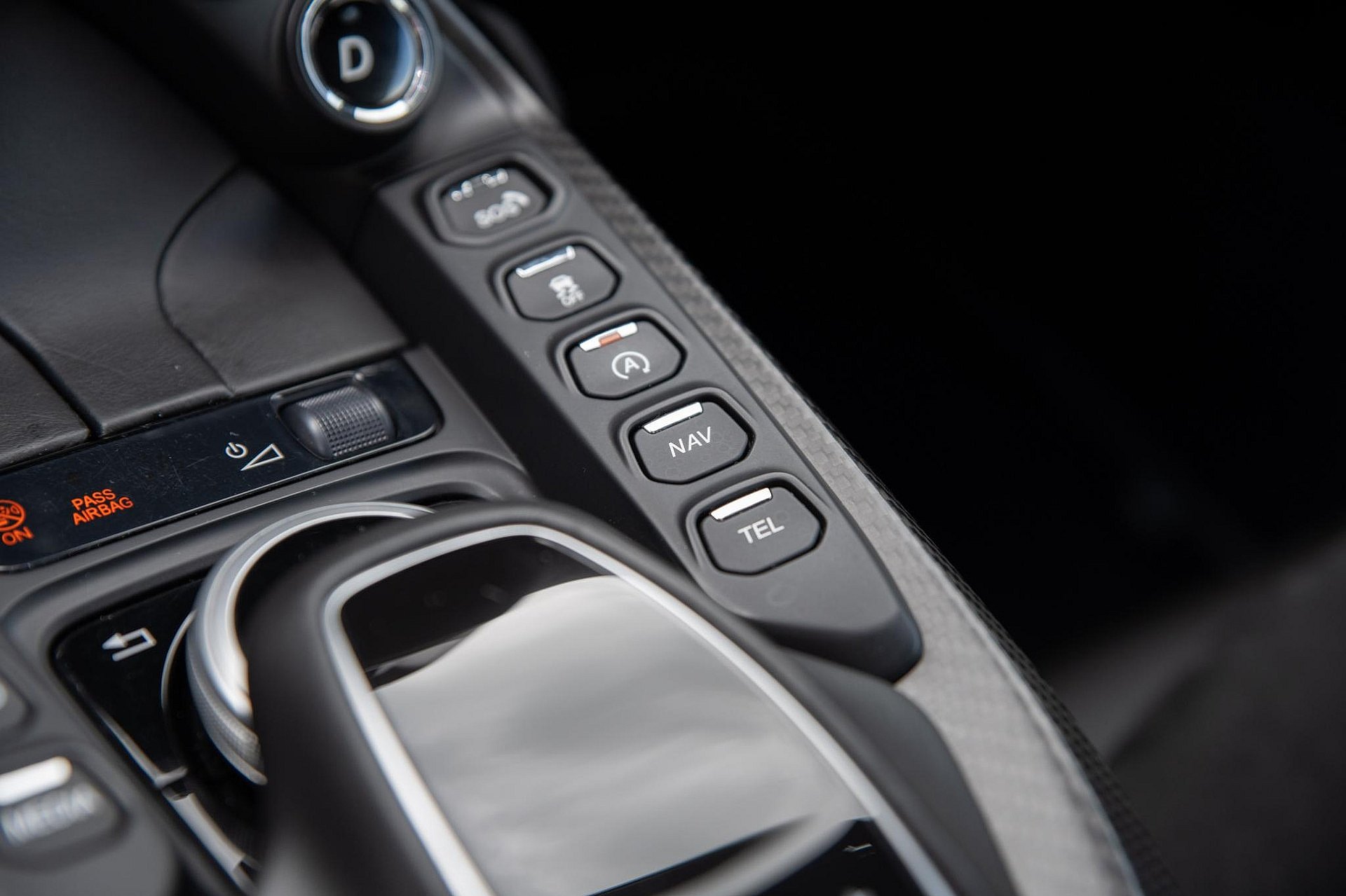 Aston Martin Vantage 