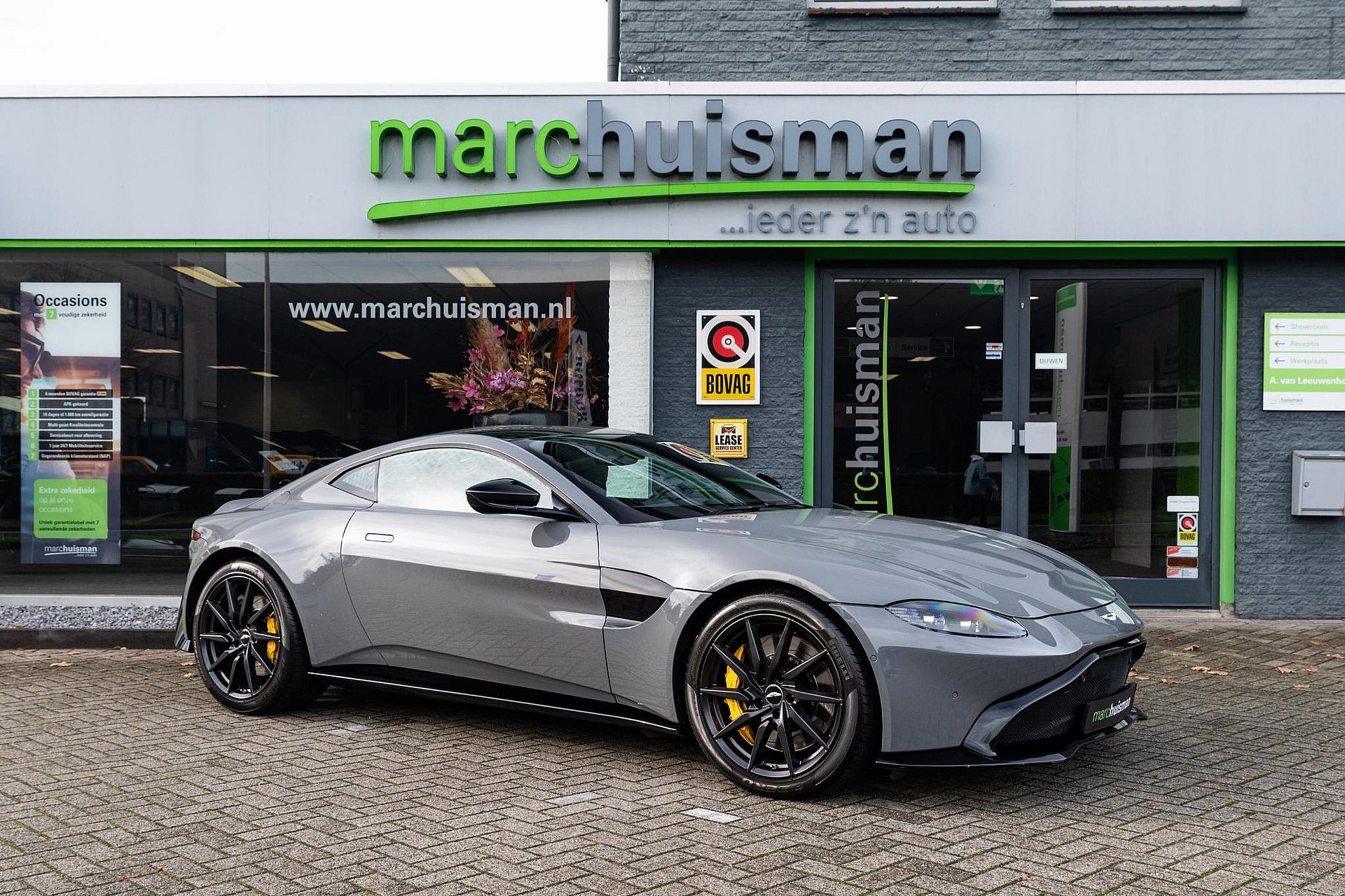 Aston Martin Vantage 