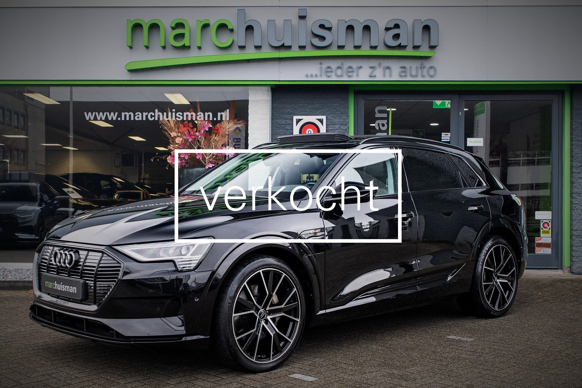 Audi e-tron e-tron 50 quattro Launch edition plus 71 kWh / PANODAK / 22 INCH / ADAPTIVE CRUISE / MEMORY / NL AUTO