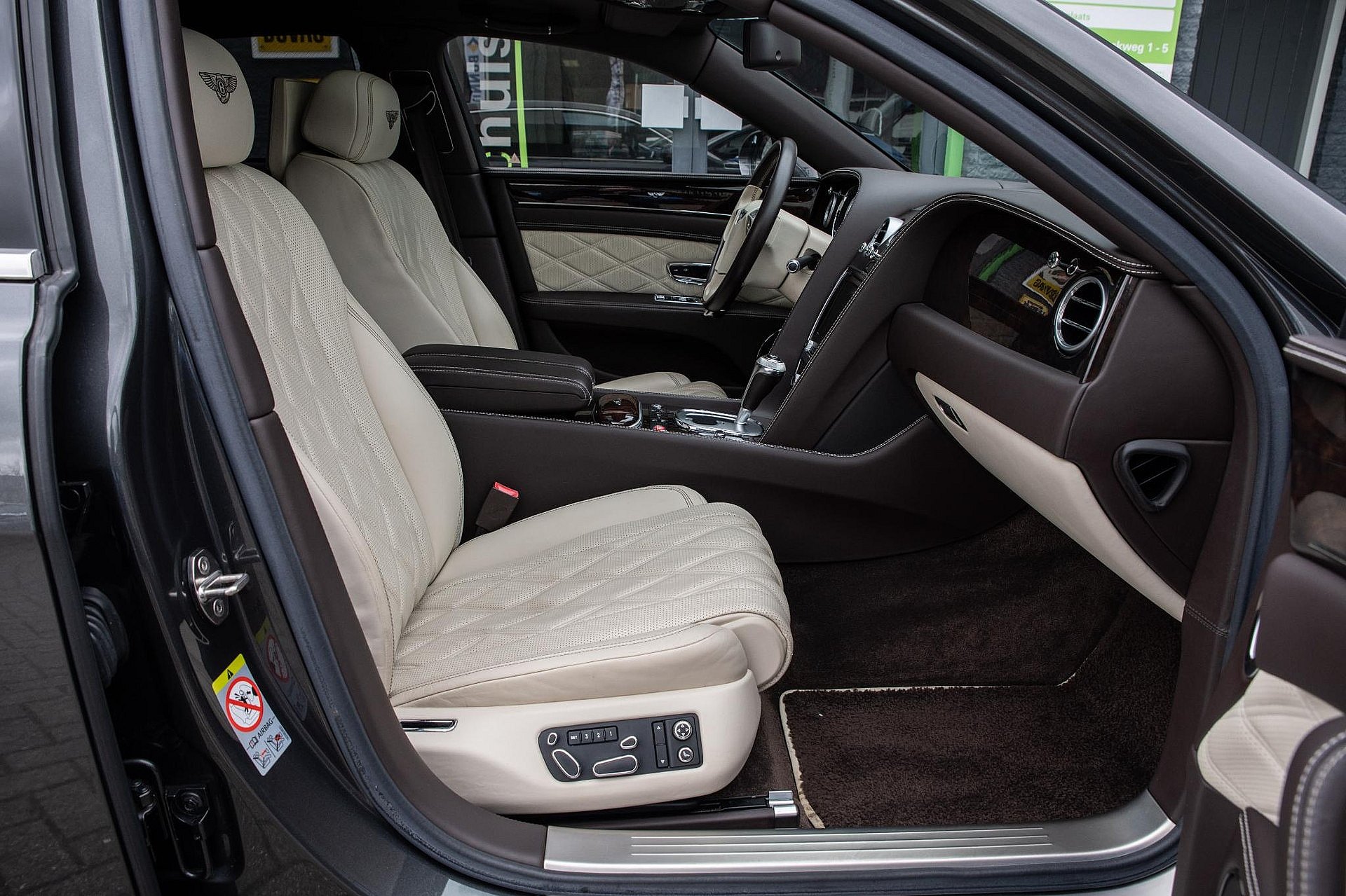 Bentley Flying Spur 
