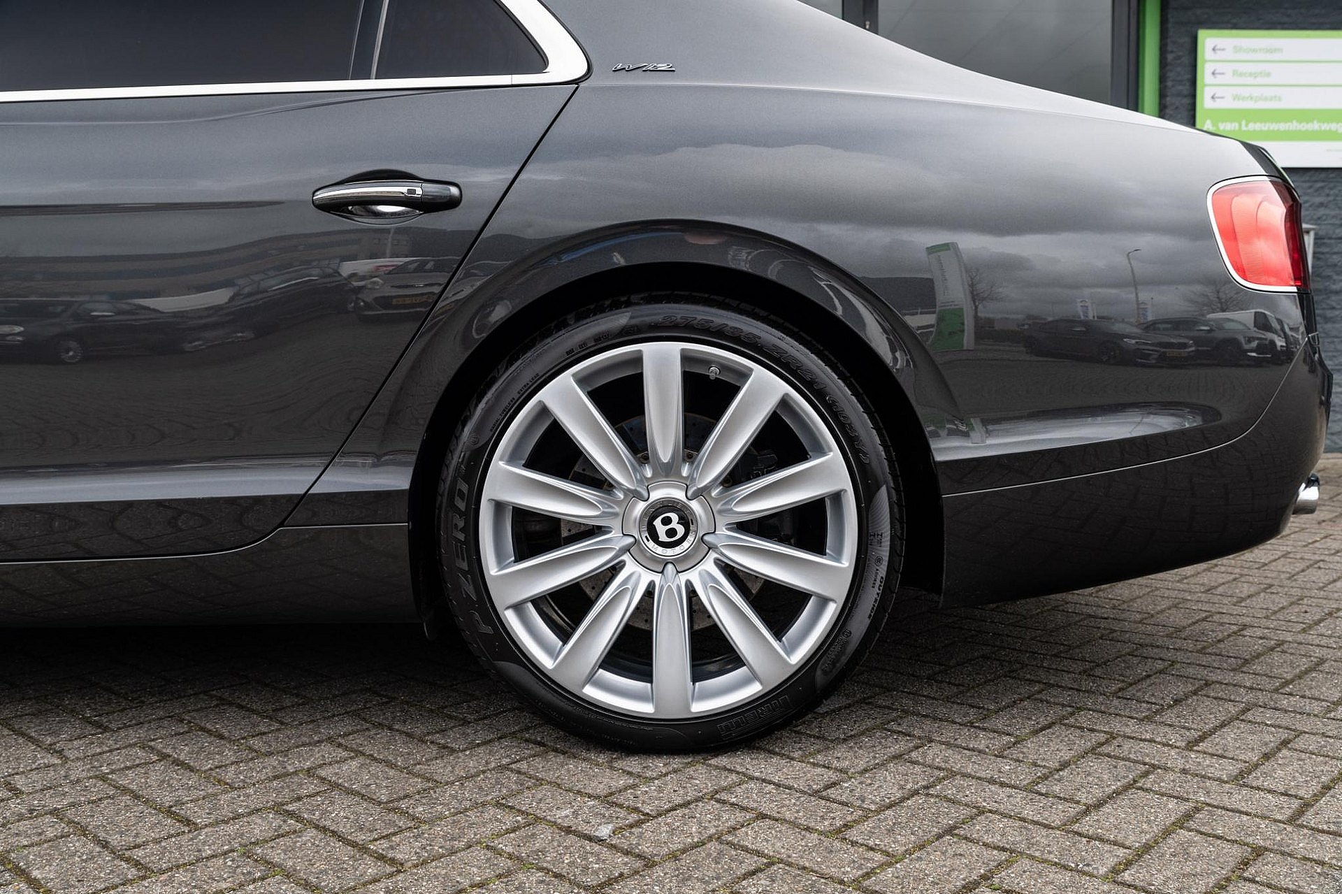 Bentley Flying Spur 