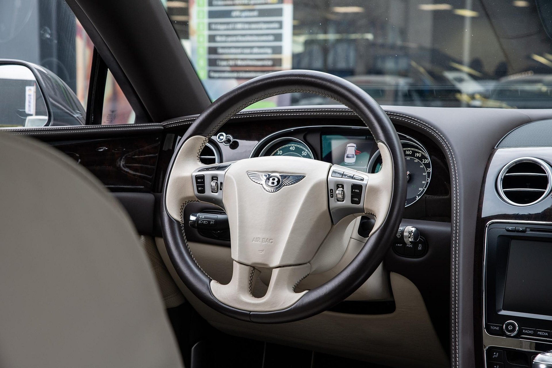 Bentley Flying Spur 