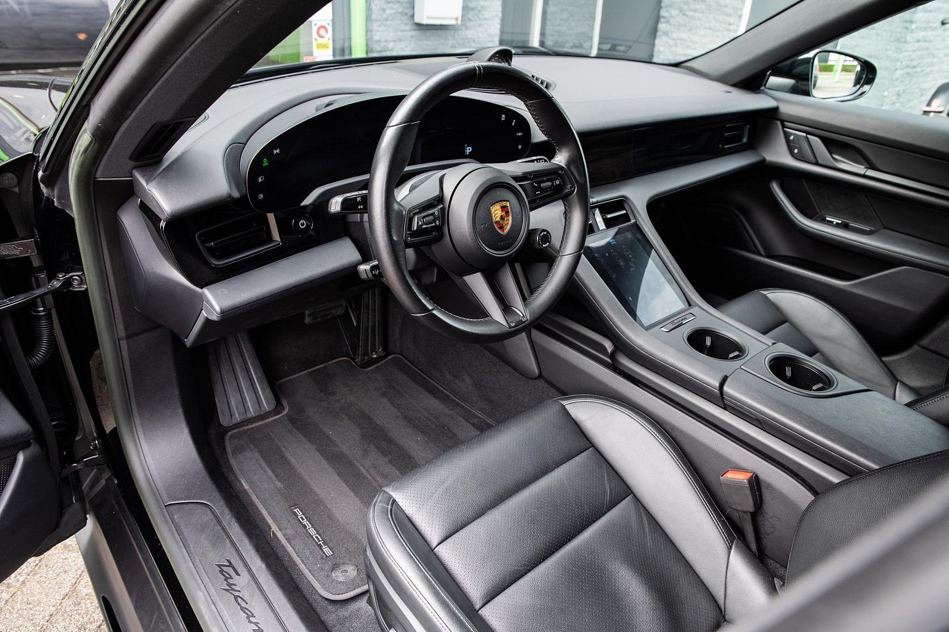Porsche Taycan Sport Turismo 