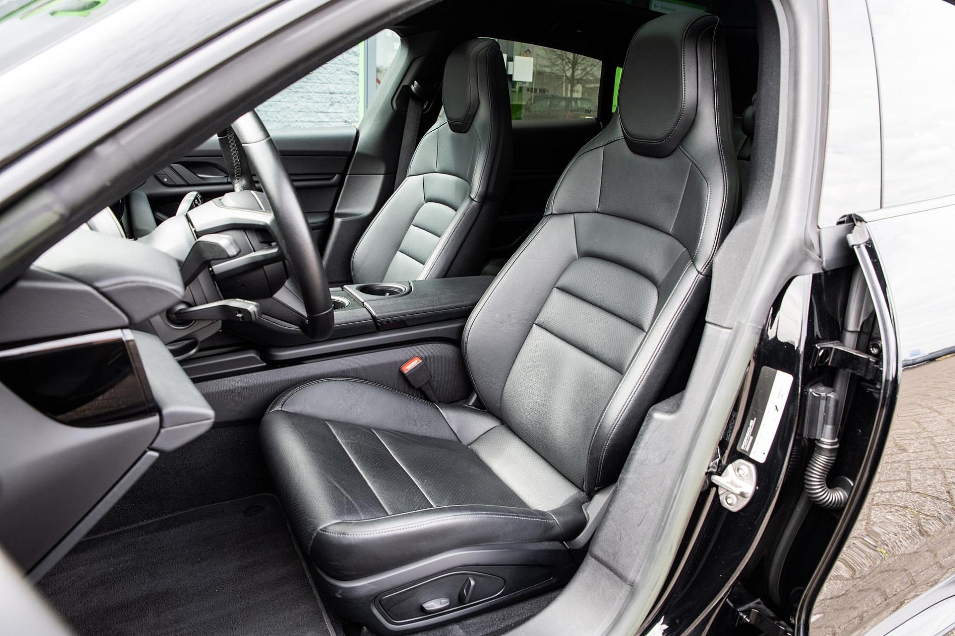 Porsche Taycan Sport Turismo 