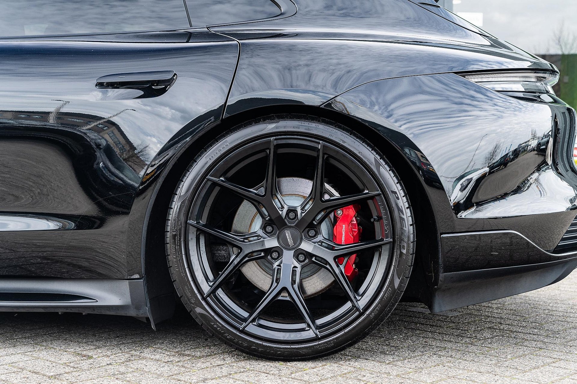 Porsche Taycan Sport Turismo 