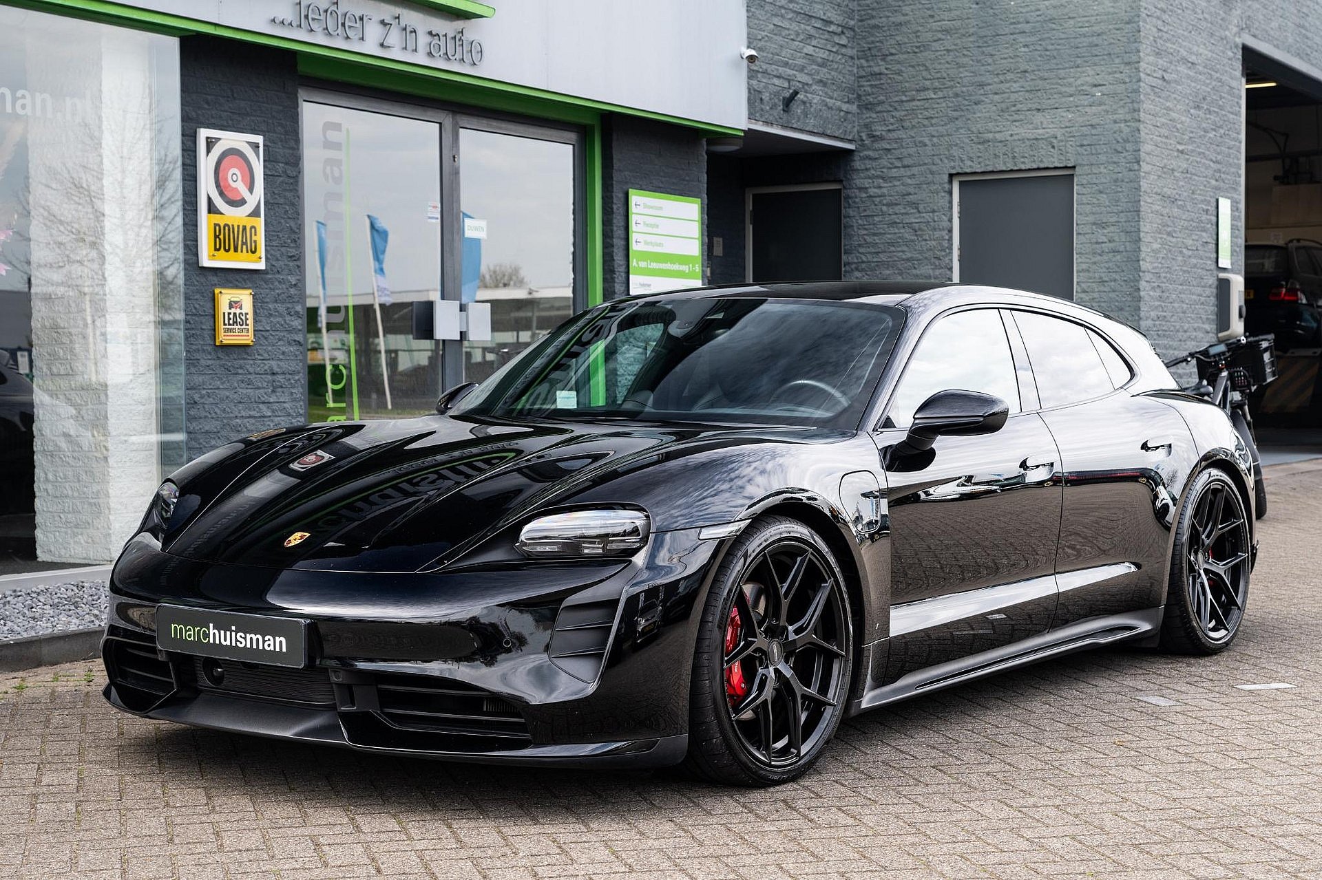 Porsche Taycan Sport Turismo 