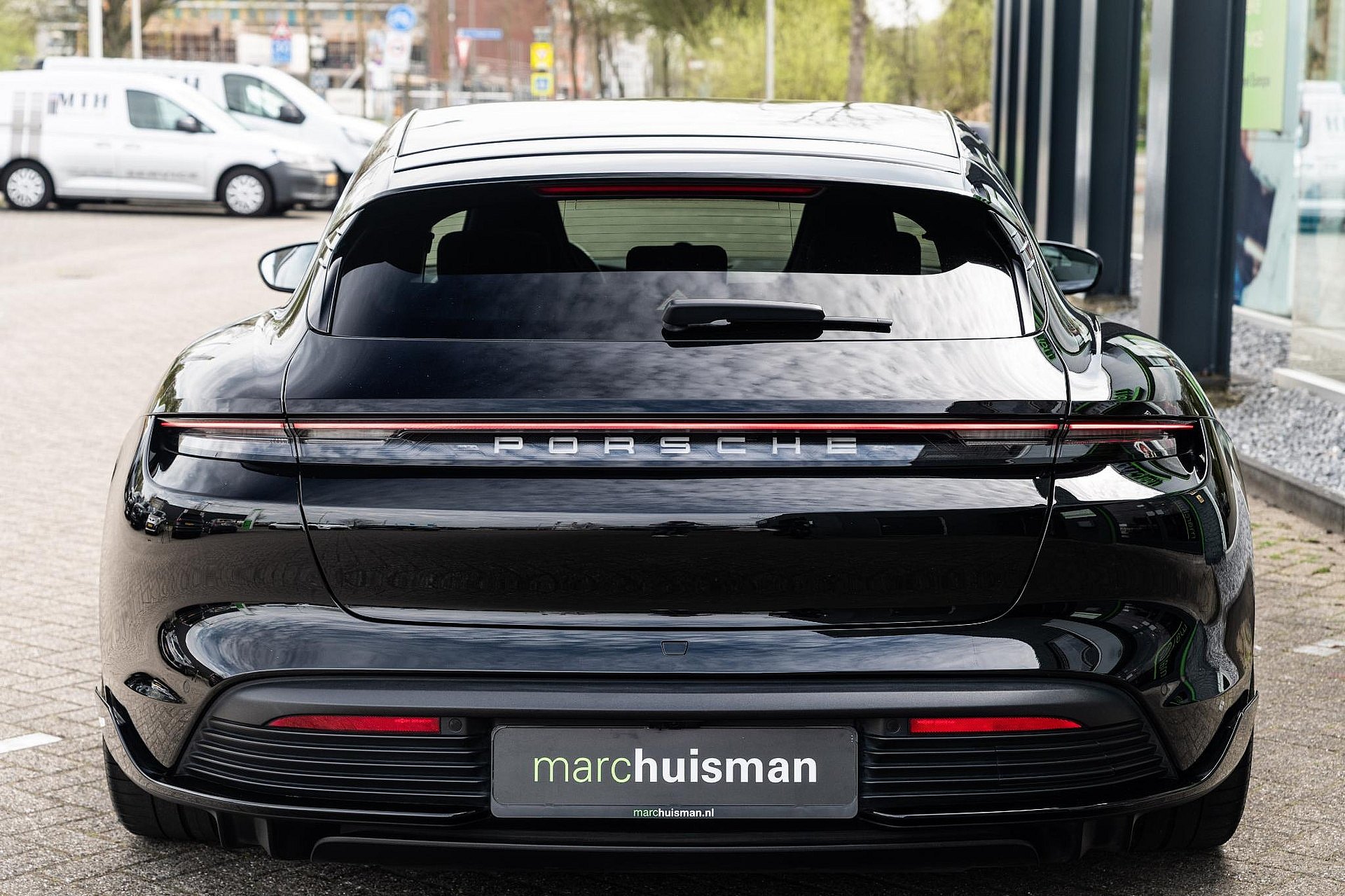 Porsche Taycan Sport Turismo 