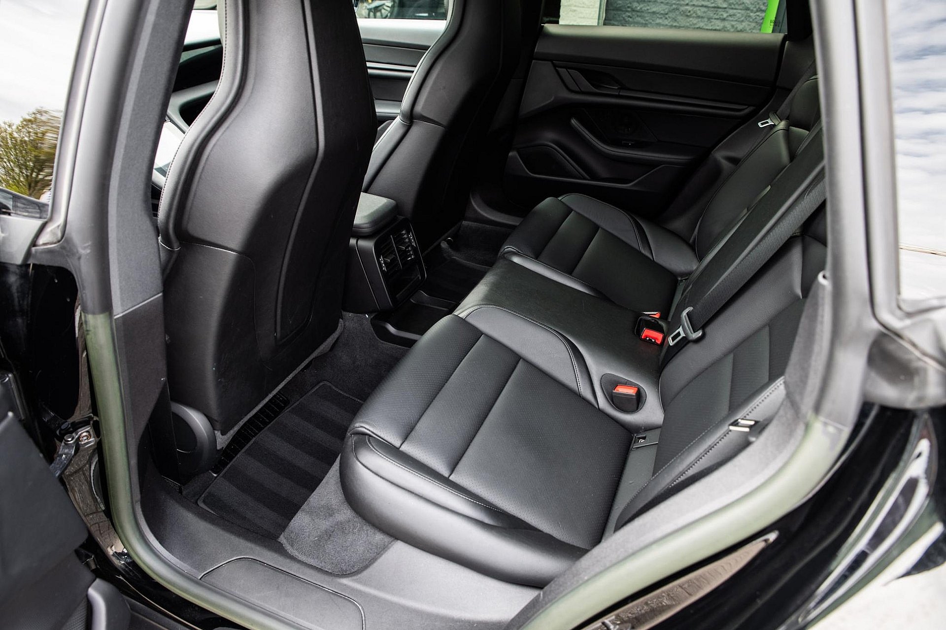 Porsche Taycan Sport Turismo 