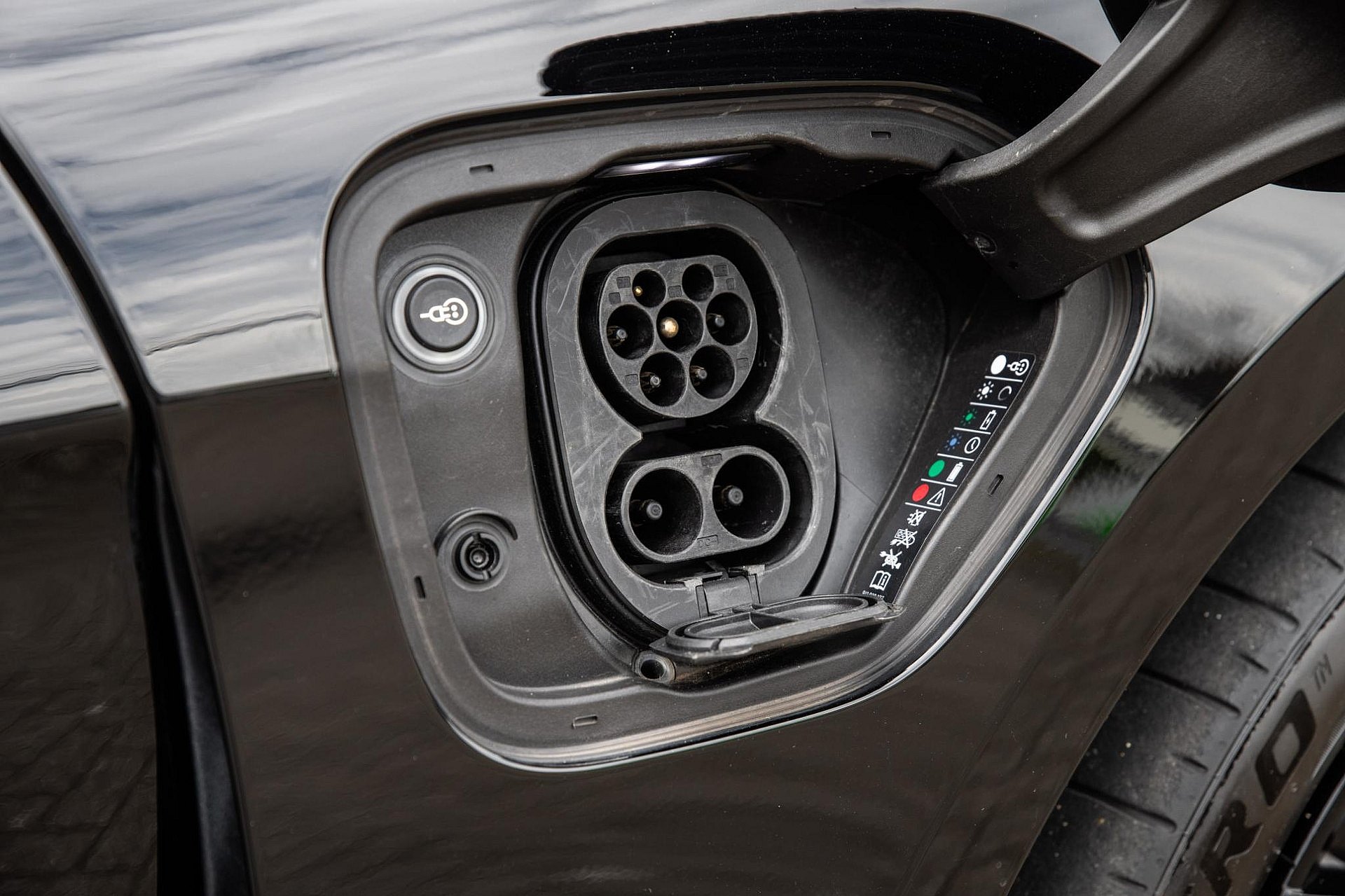 Porsche Taycan Sport Turismo 