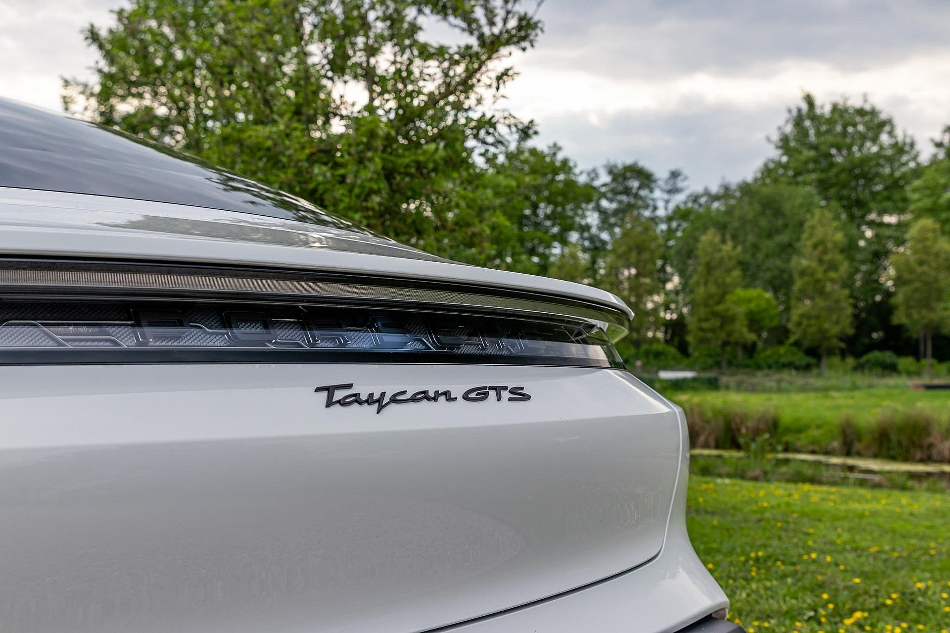 Porsche Taycan 