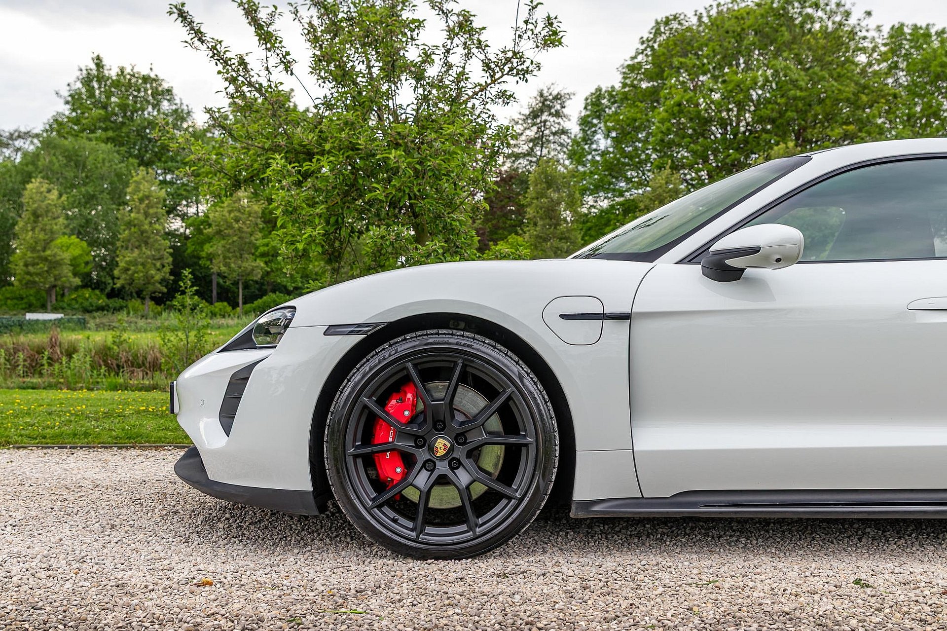 Porsche Taycan 