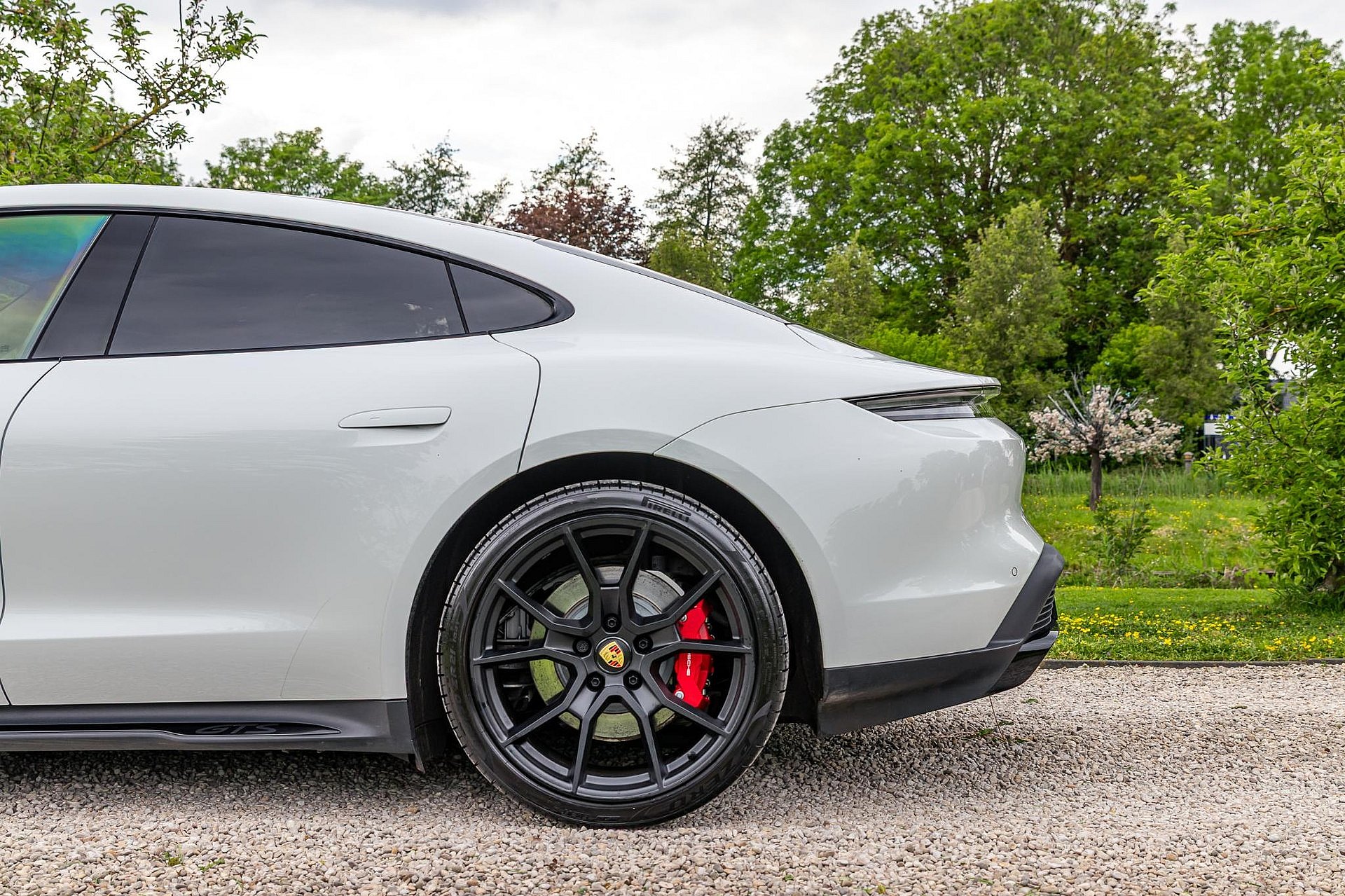 Porsche Taycan 