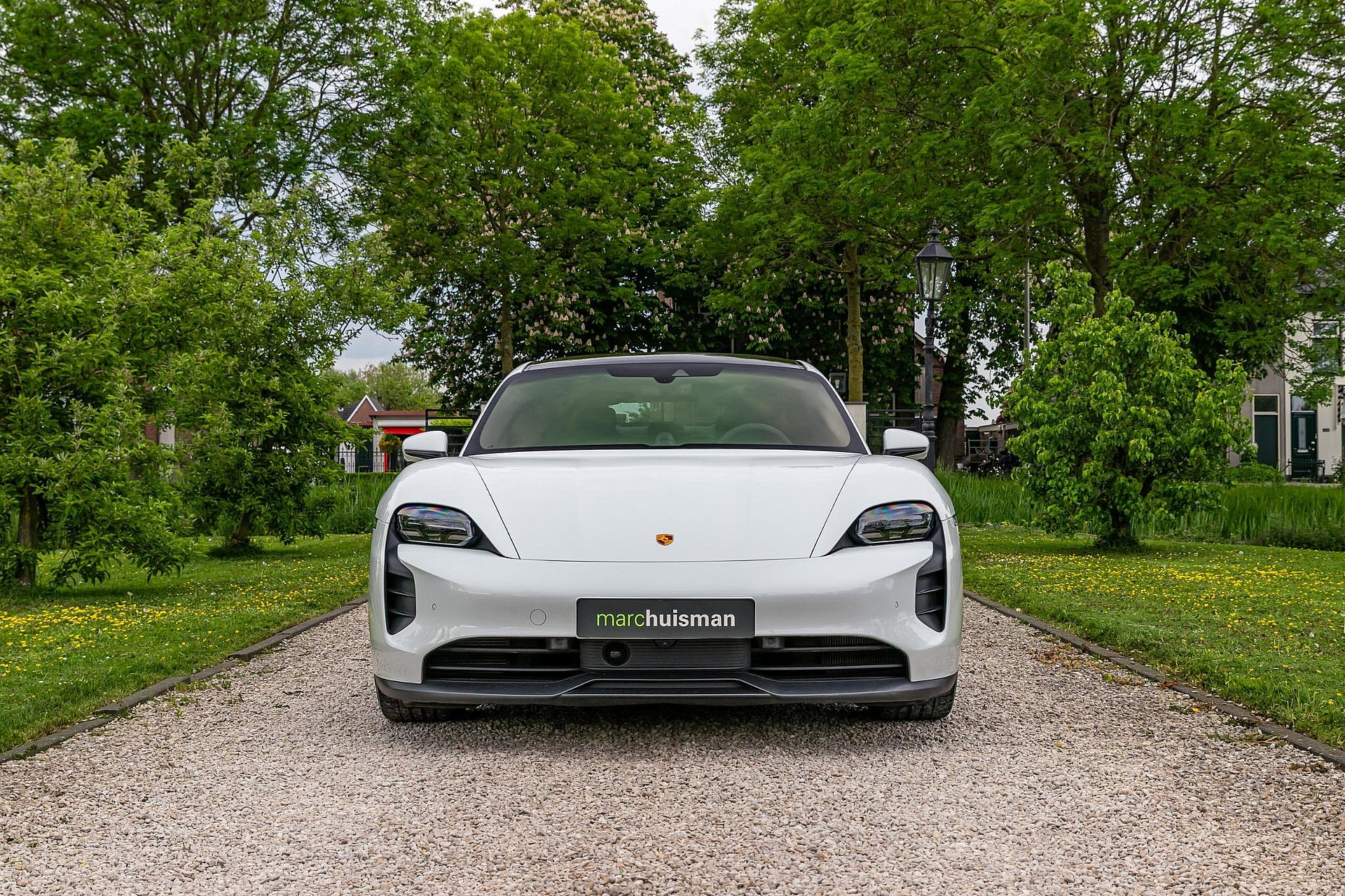 Porsche Taycan 