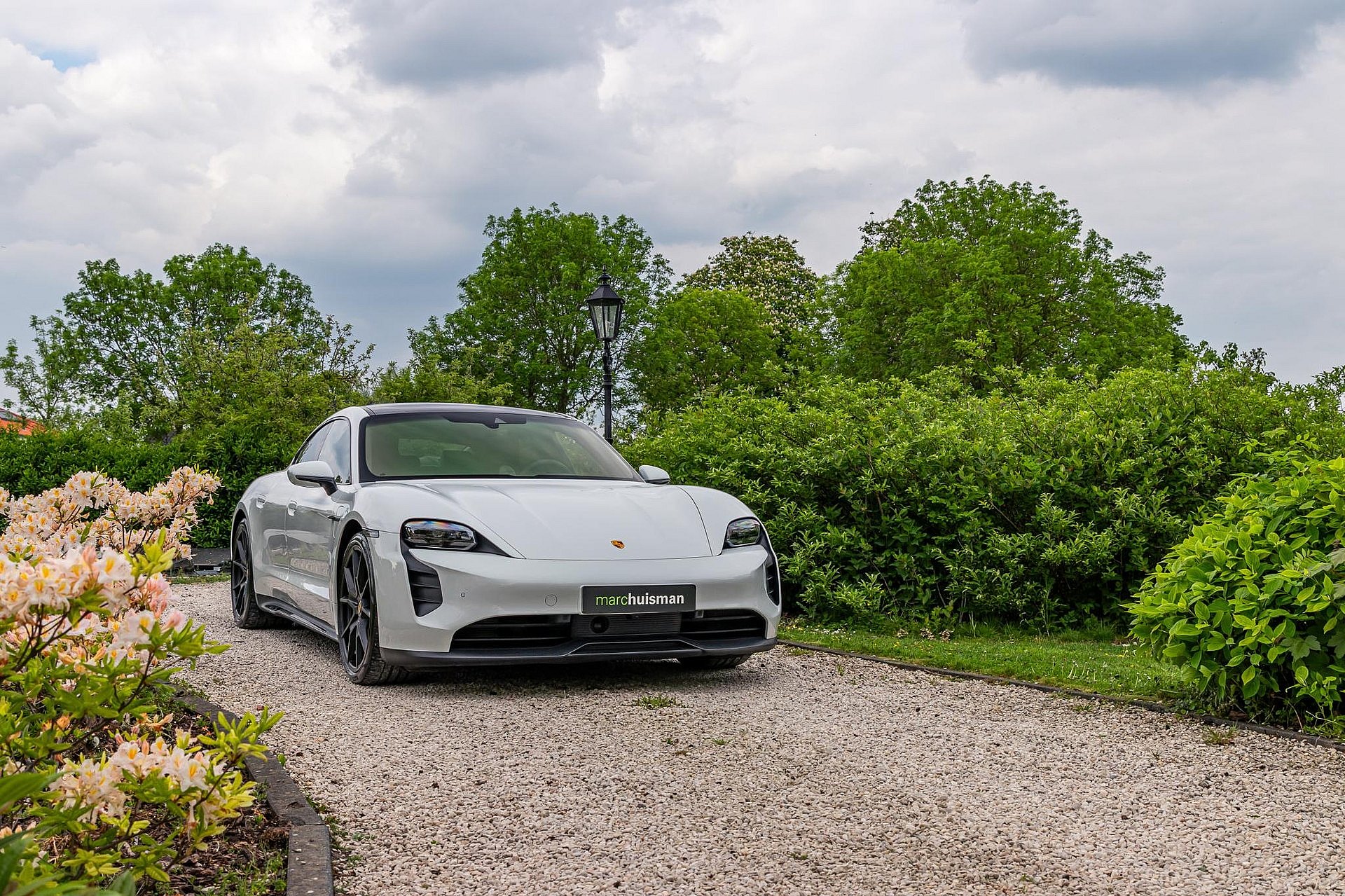 Porsche Taycan 
