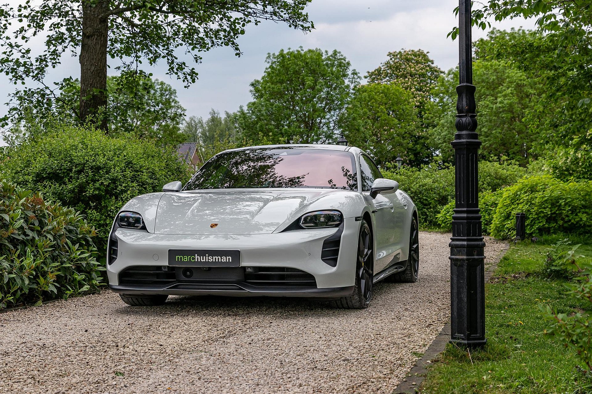 Porsche Taycan 