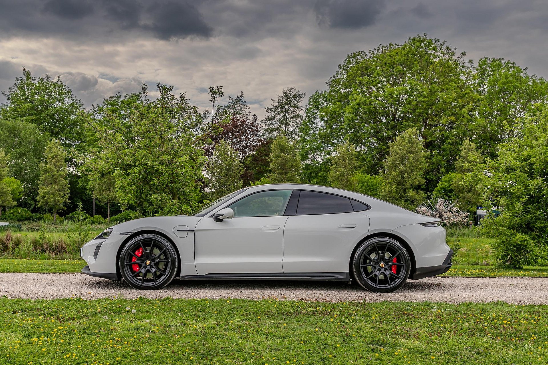 Porsche Taycan 