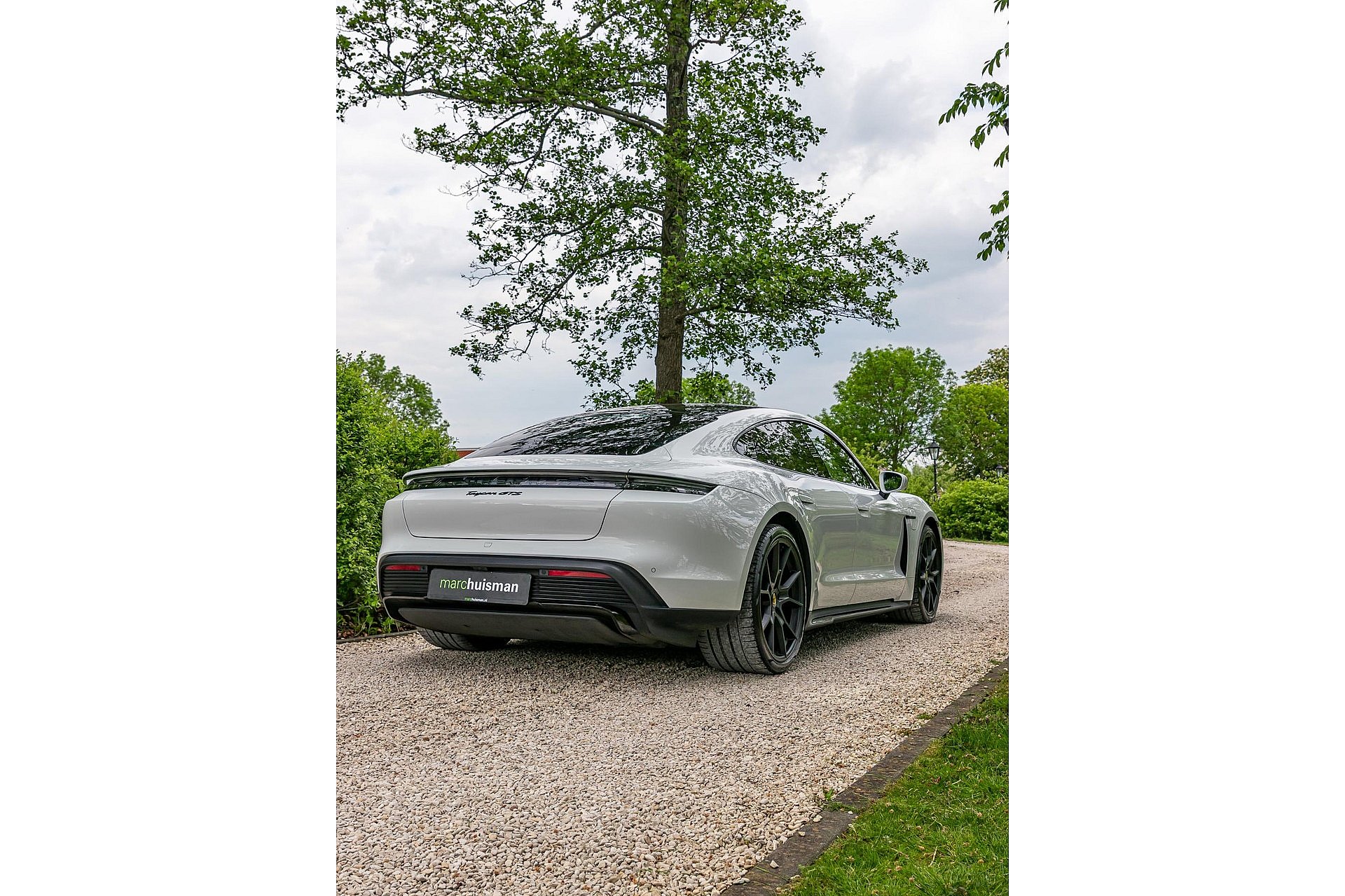 Porsche Taycan 