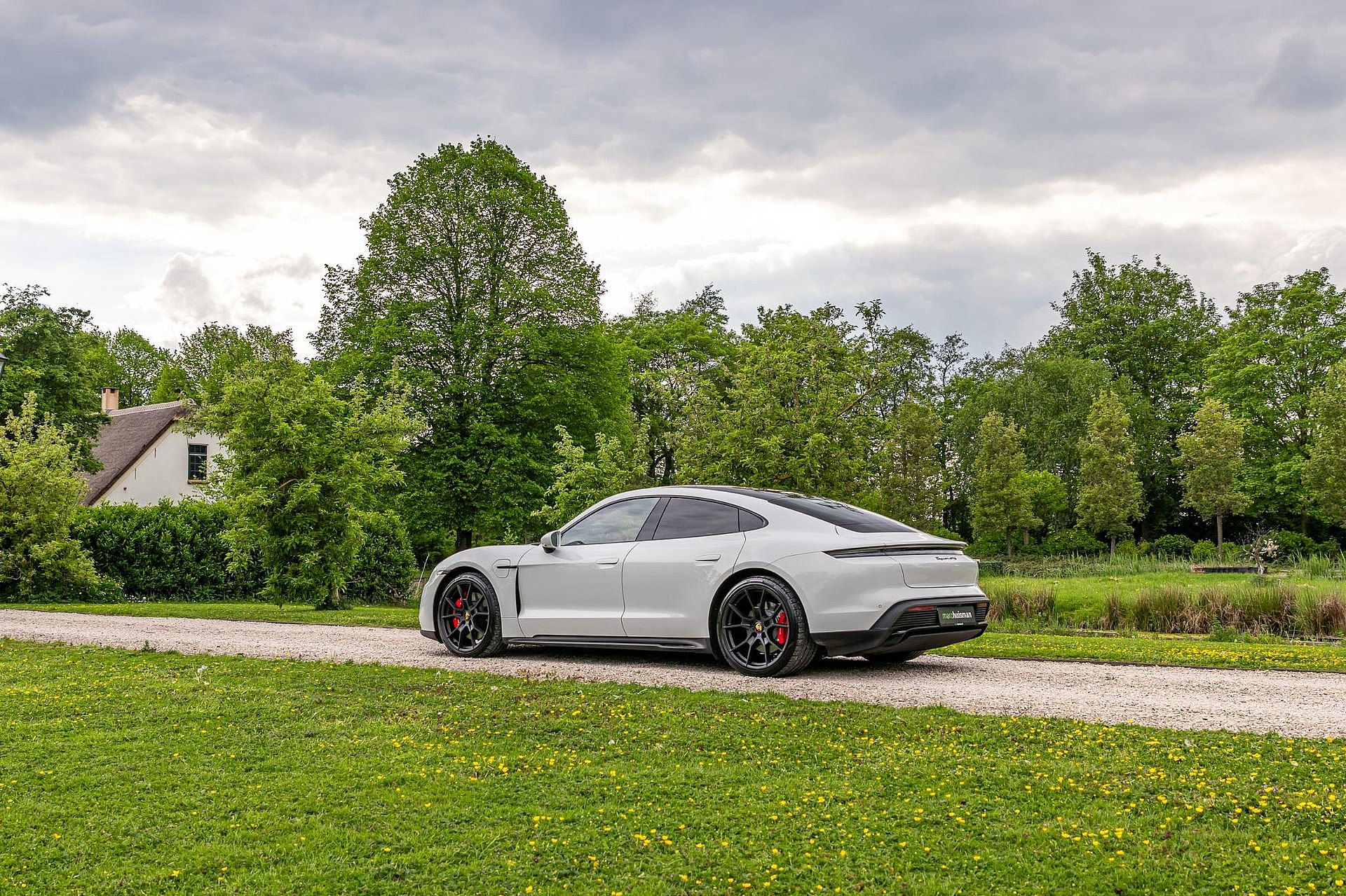 Porsche Taycan 