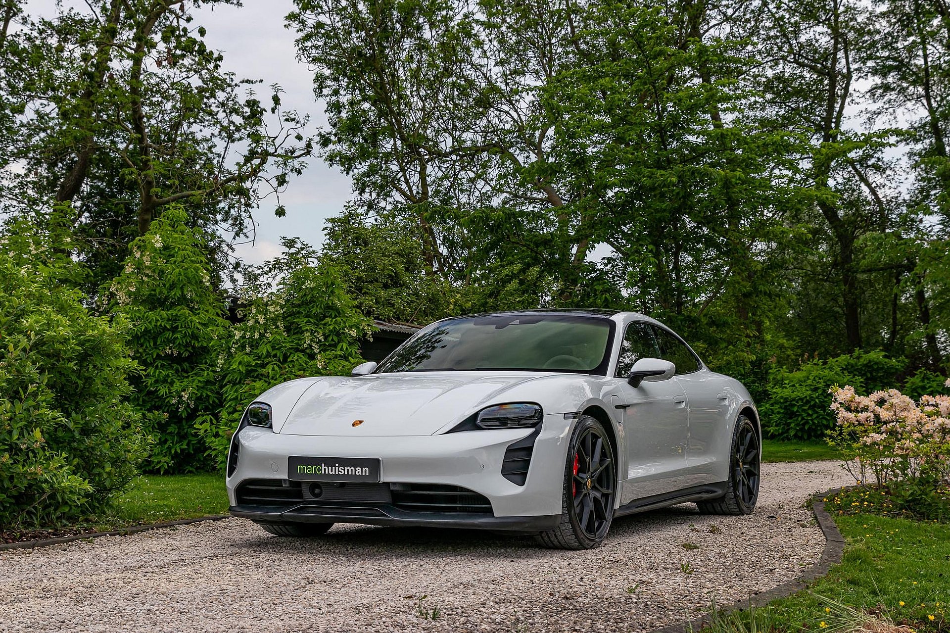 Porsche Taycan 