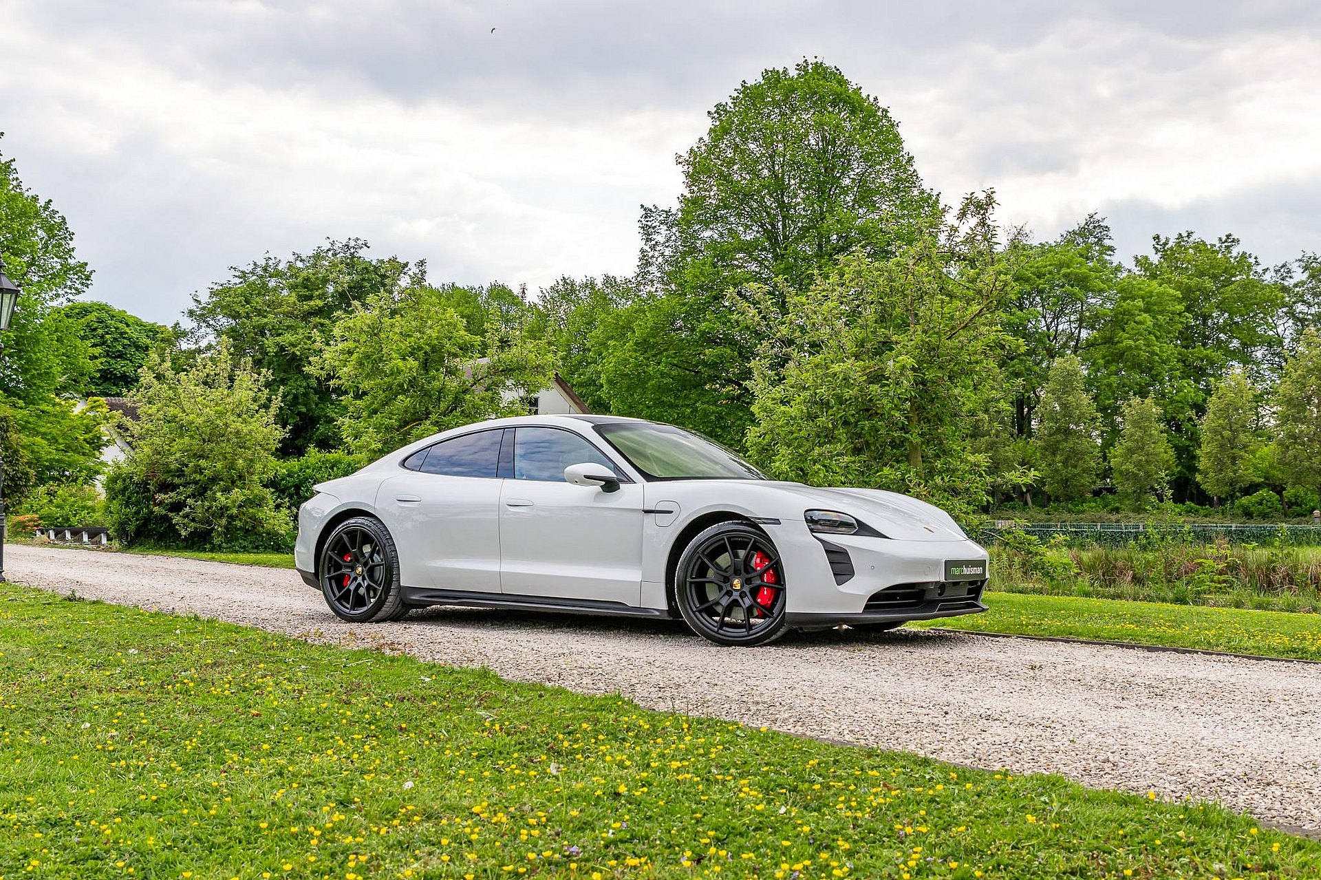 Porsche Taycan 