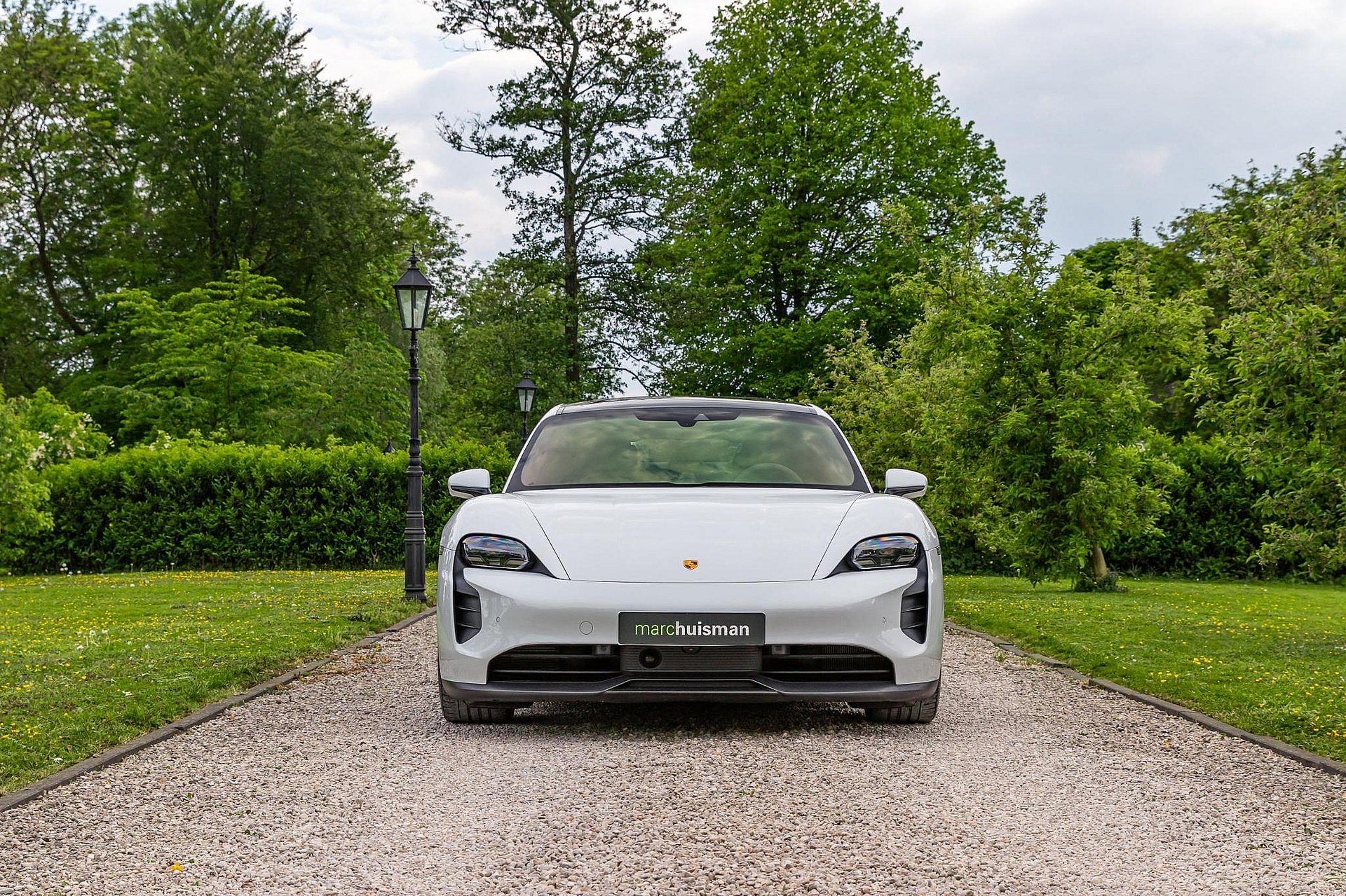Porsche Taycan 