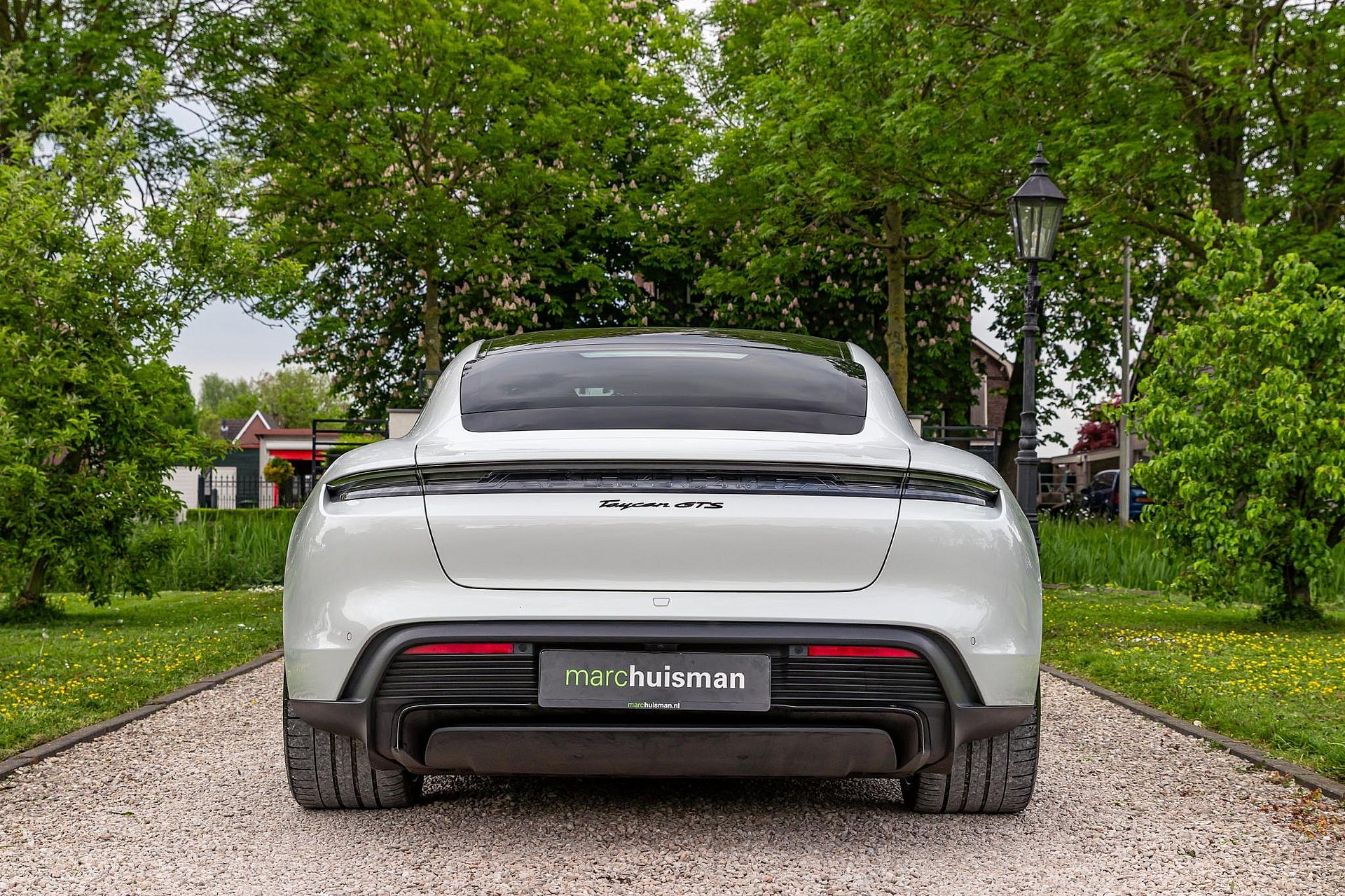 Porsche Taycan 